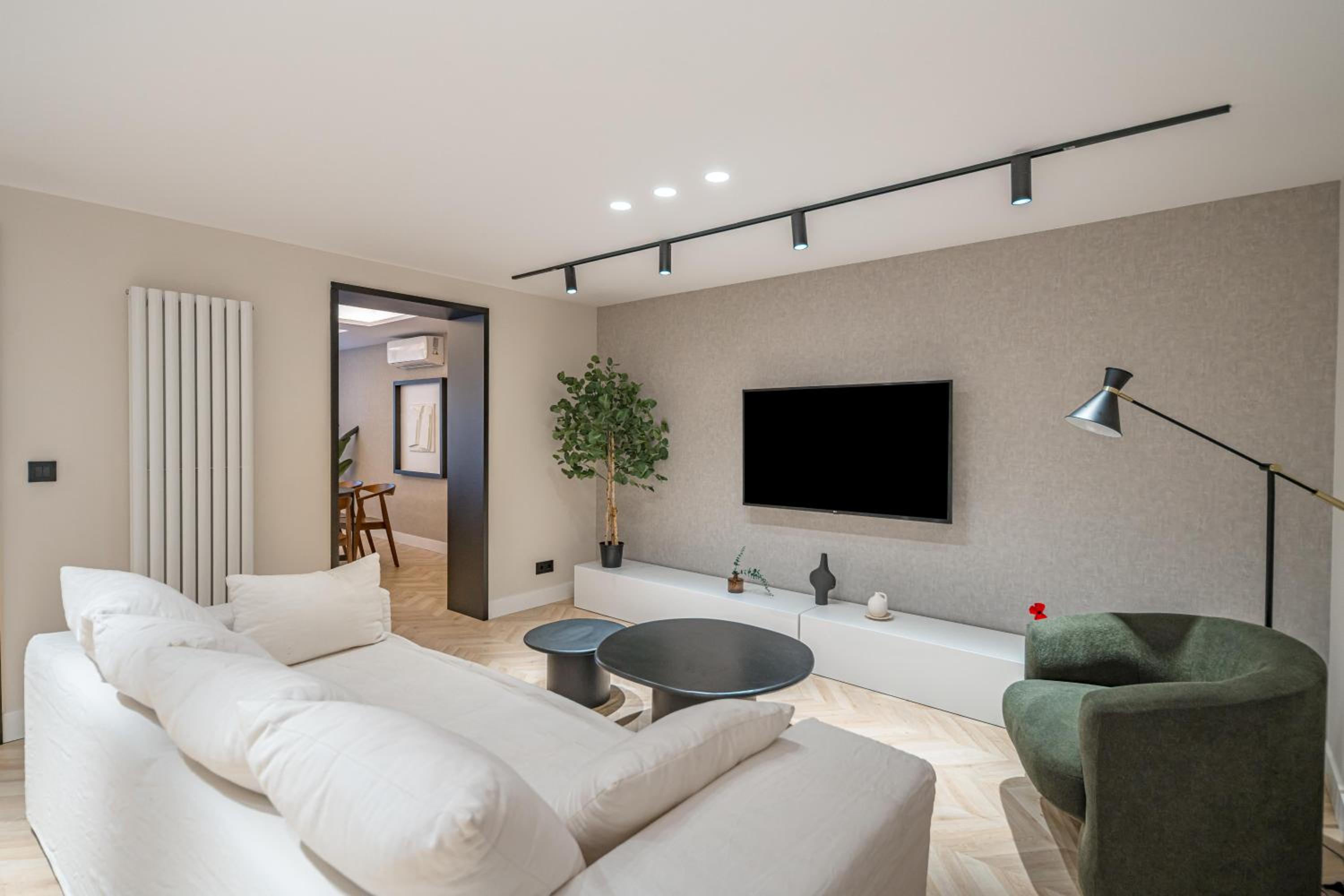Luxury flat Mayor V Images