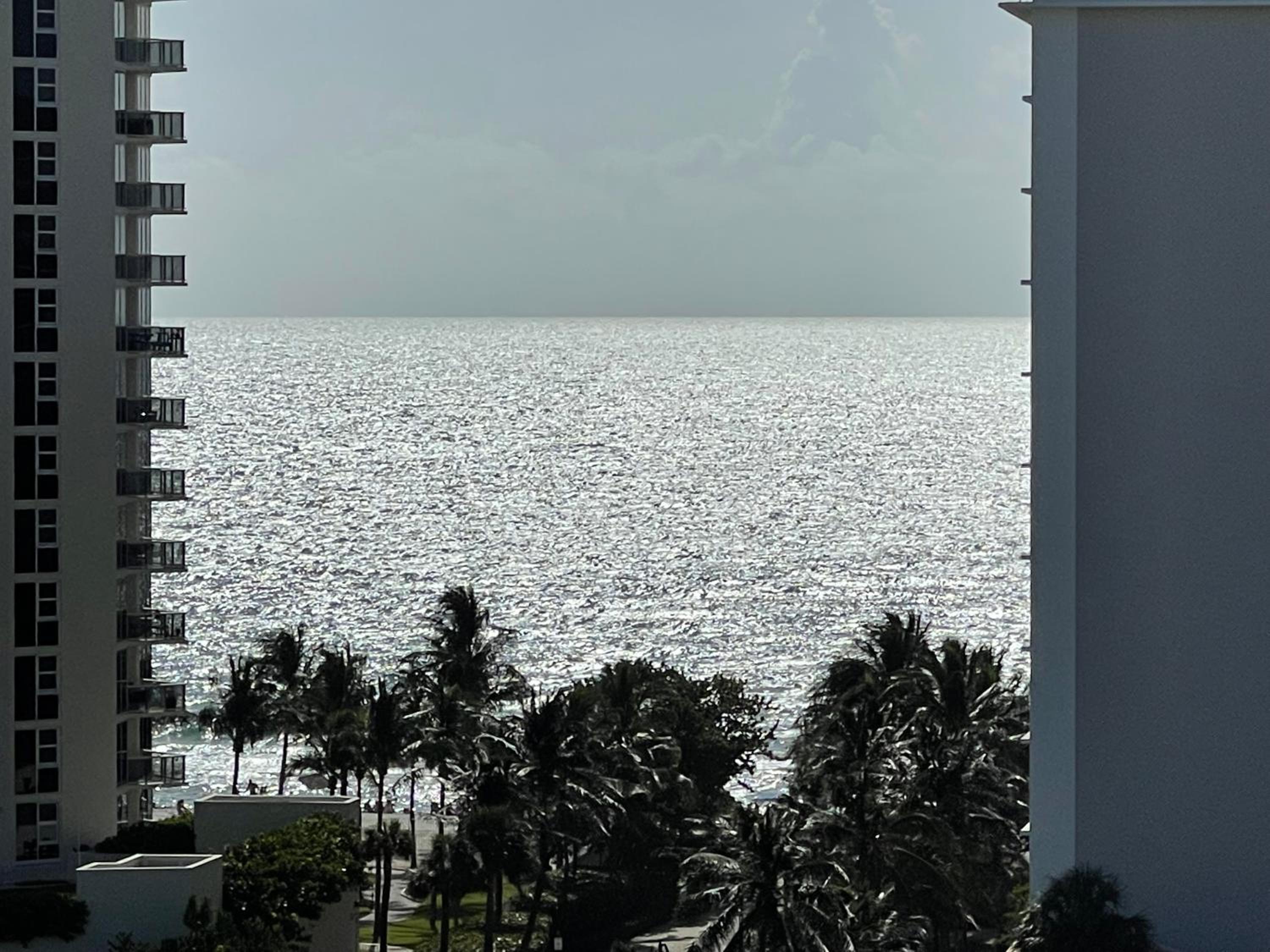 Amazing Ocean View! 10 floor Parking included Images