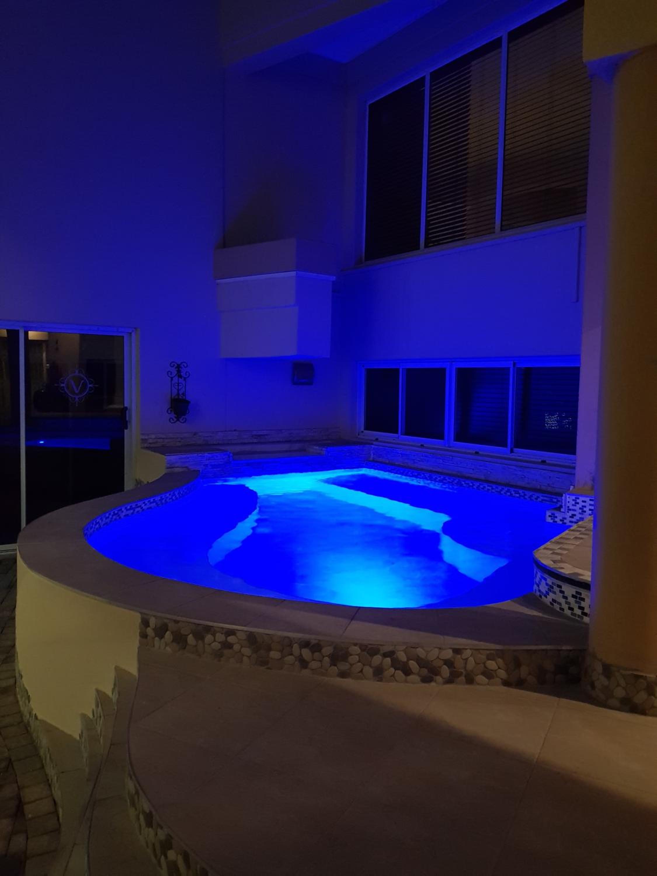 @47 Galpin Images