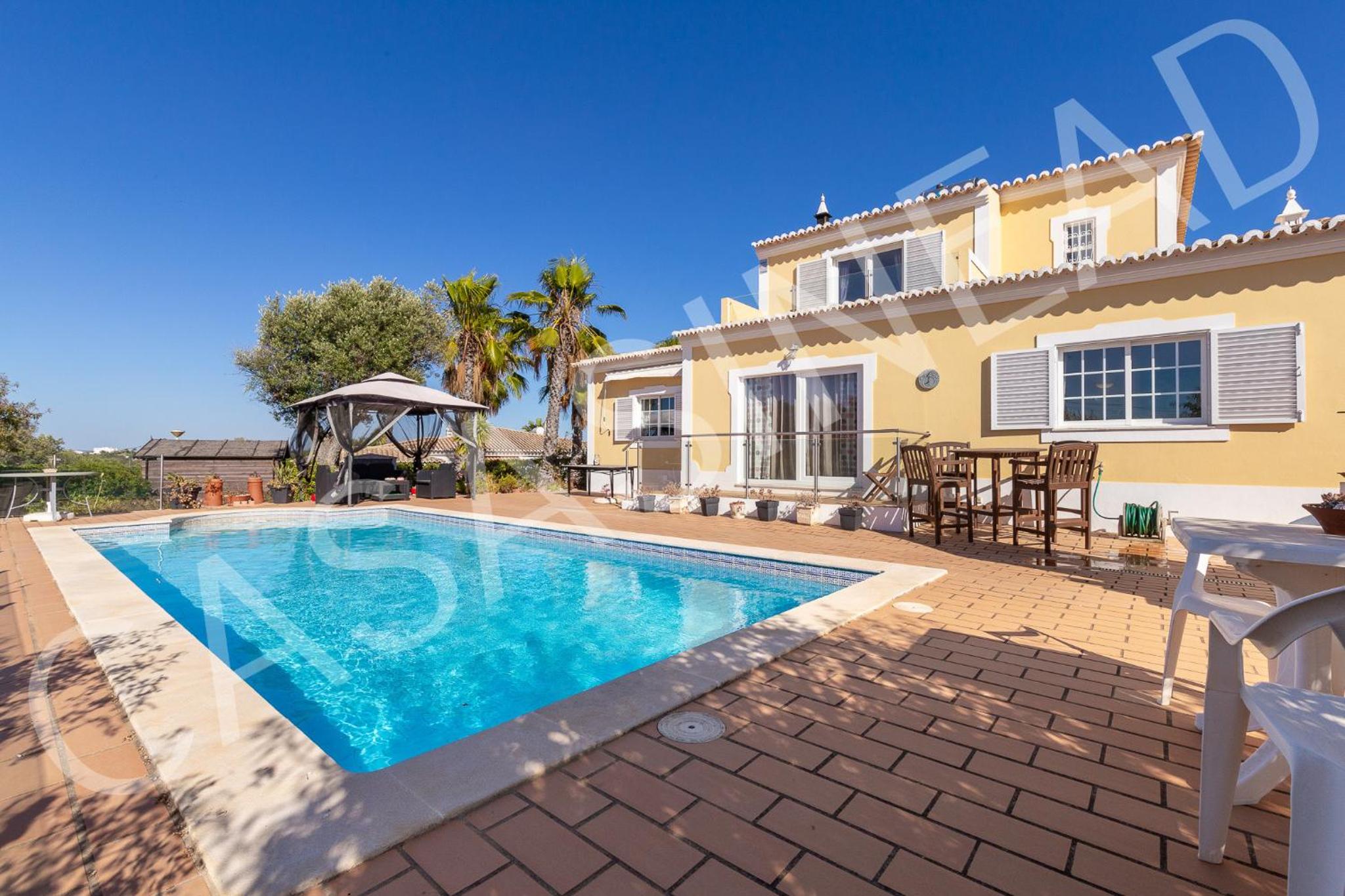 Casa Sinead Images