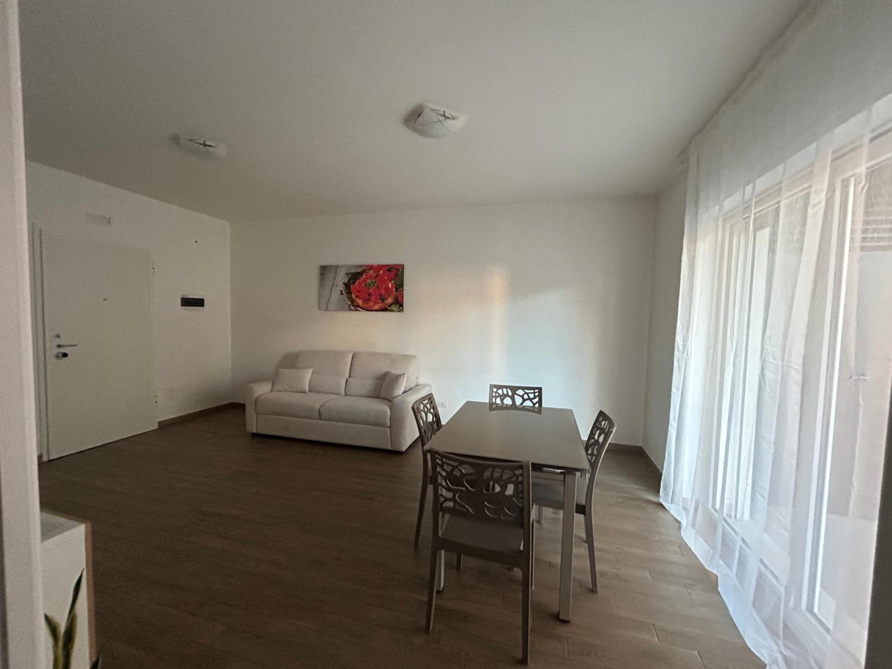 Residence Petroni 16 Images