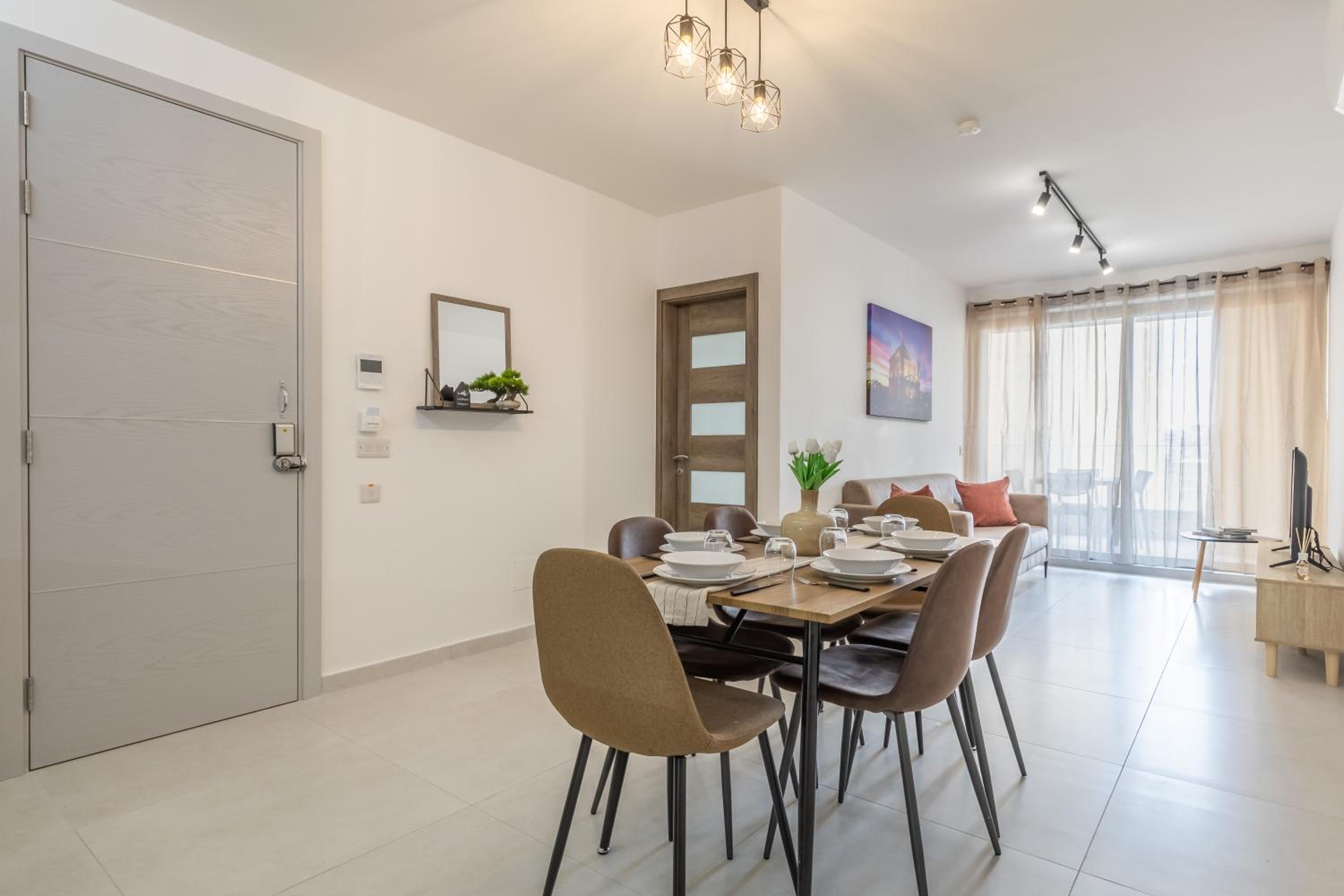 Stay Steps Away From The Sea in Sliema - Sleeps 6 Images