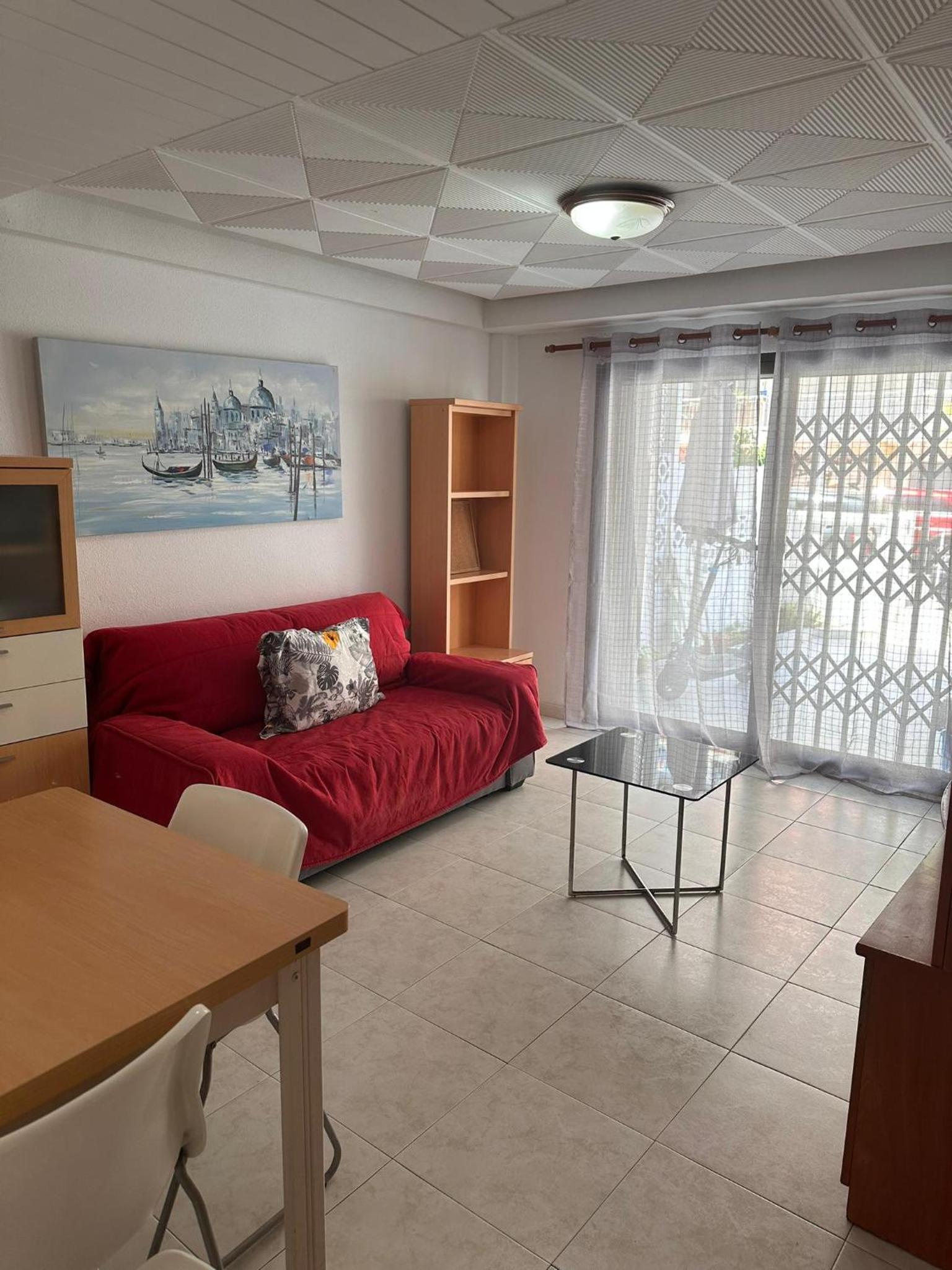 Piso vacacional en tercera linea de la playa de Gandia Images