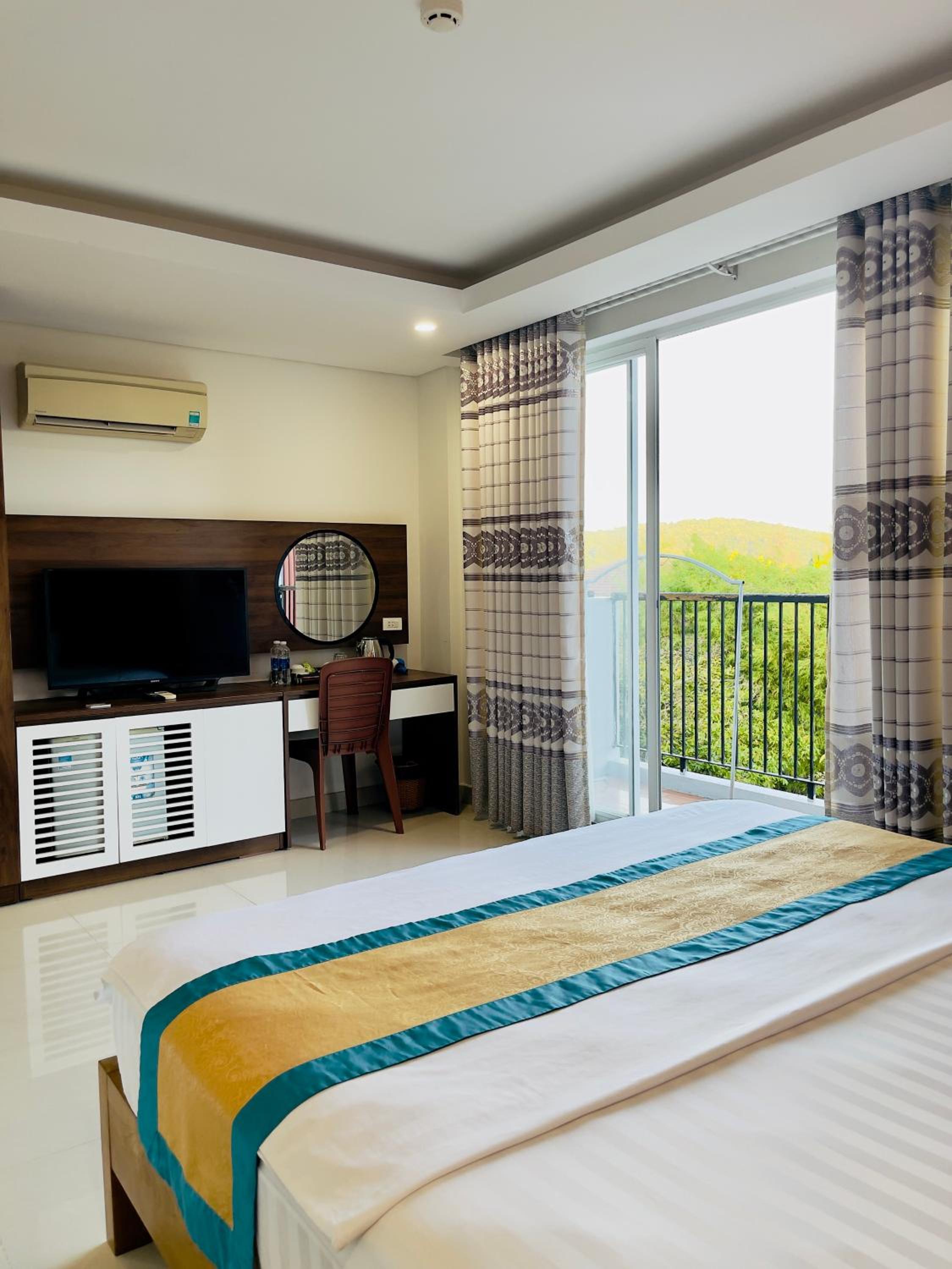 May Tour Hotel Images