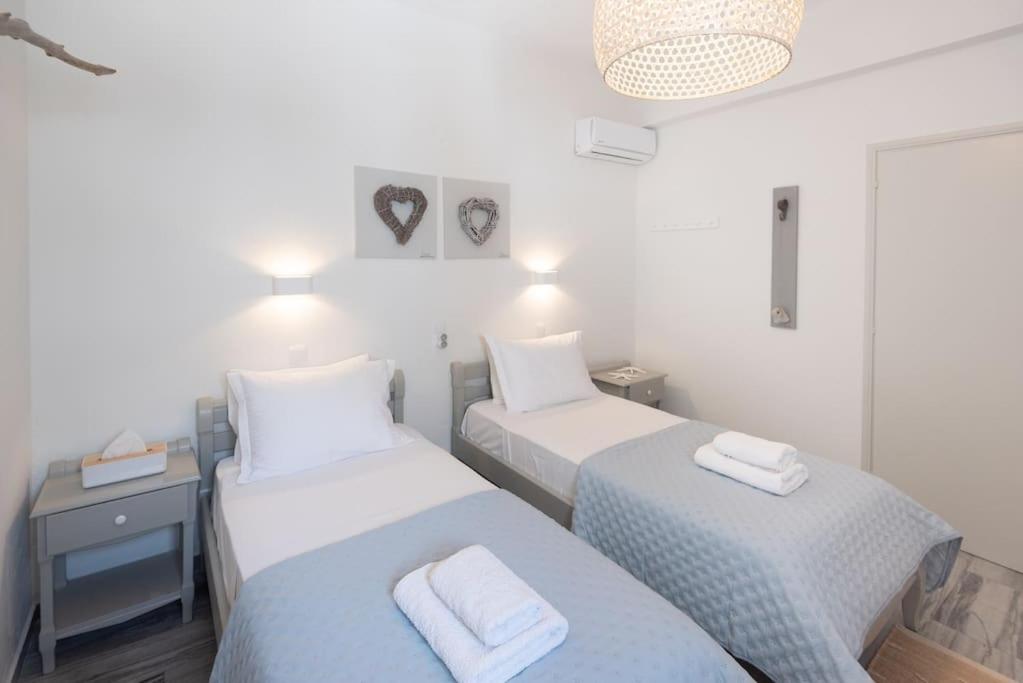 Swell S7 new 2 bd flat in Naousa Images