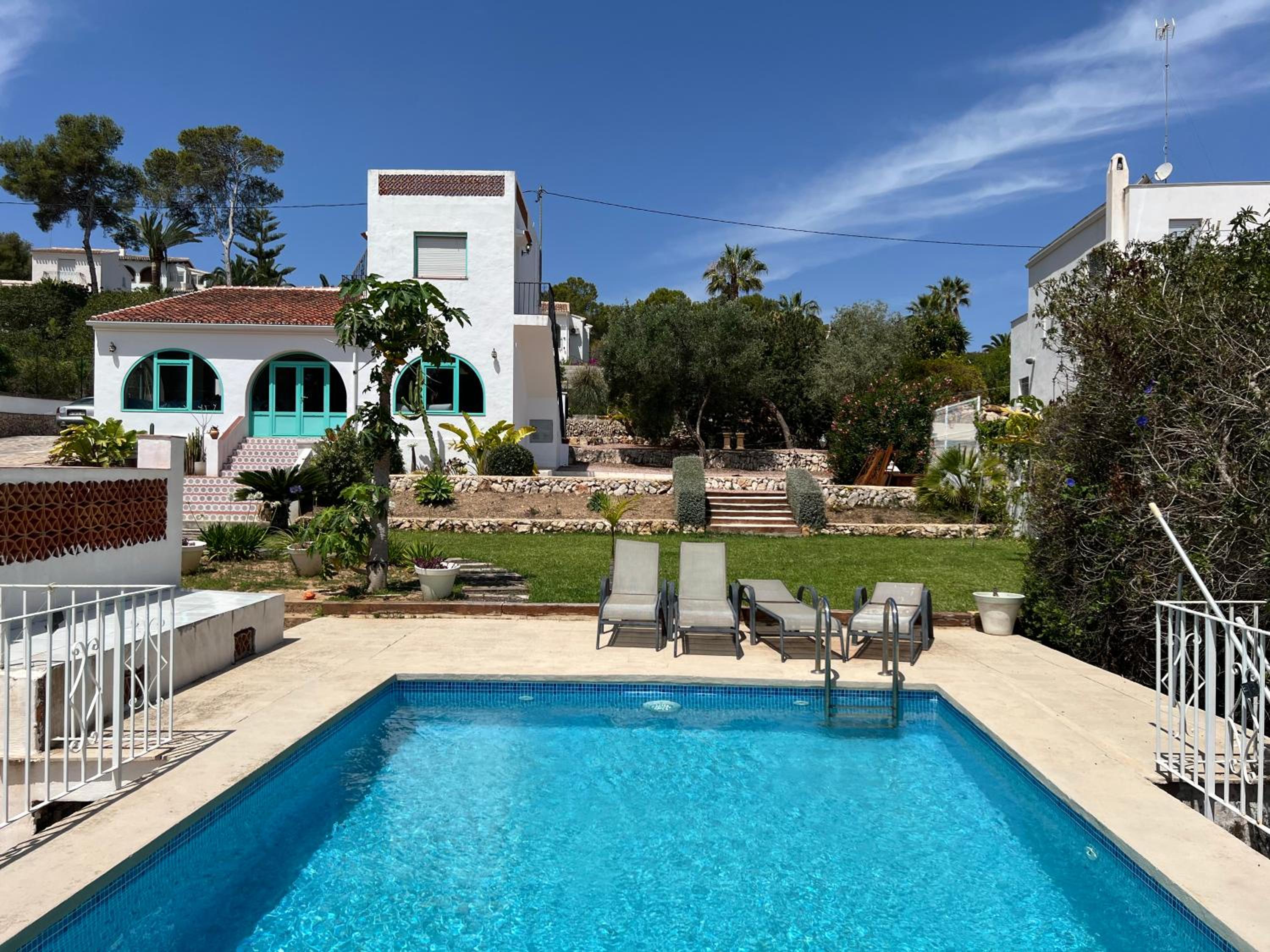 Villa tosalet Images