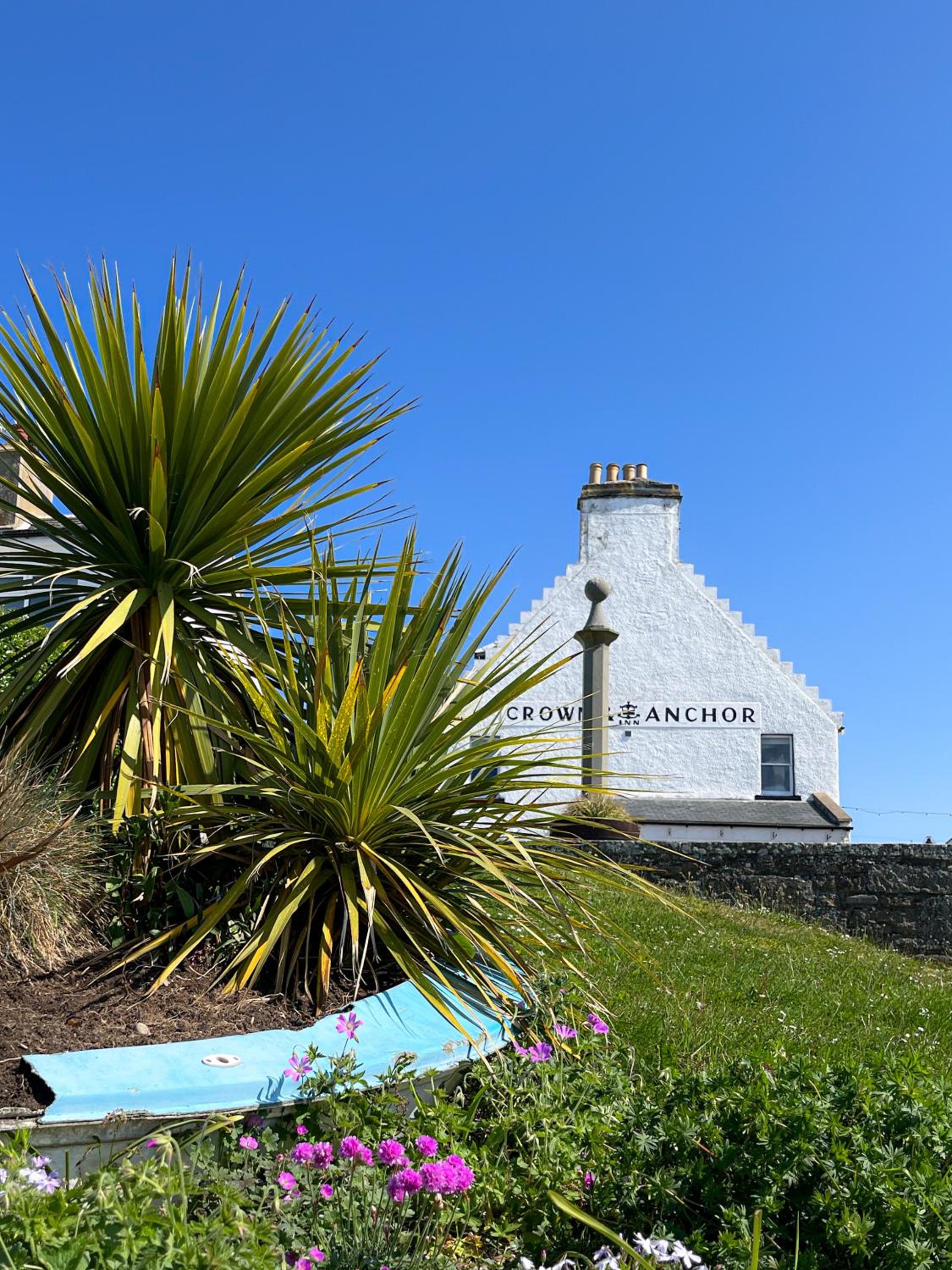Crown and Anchor Inn Images