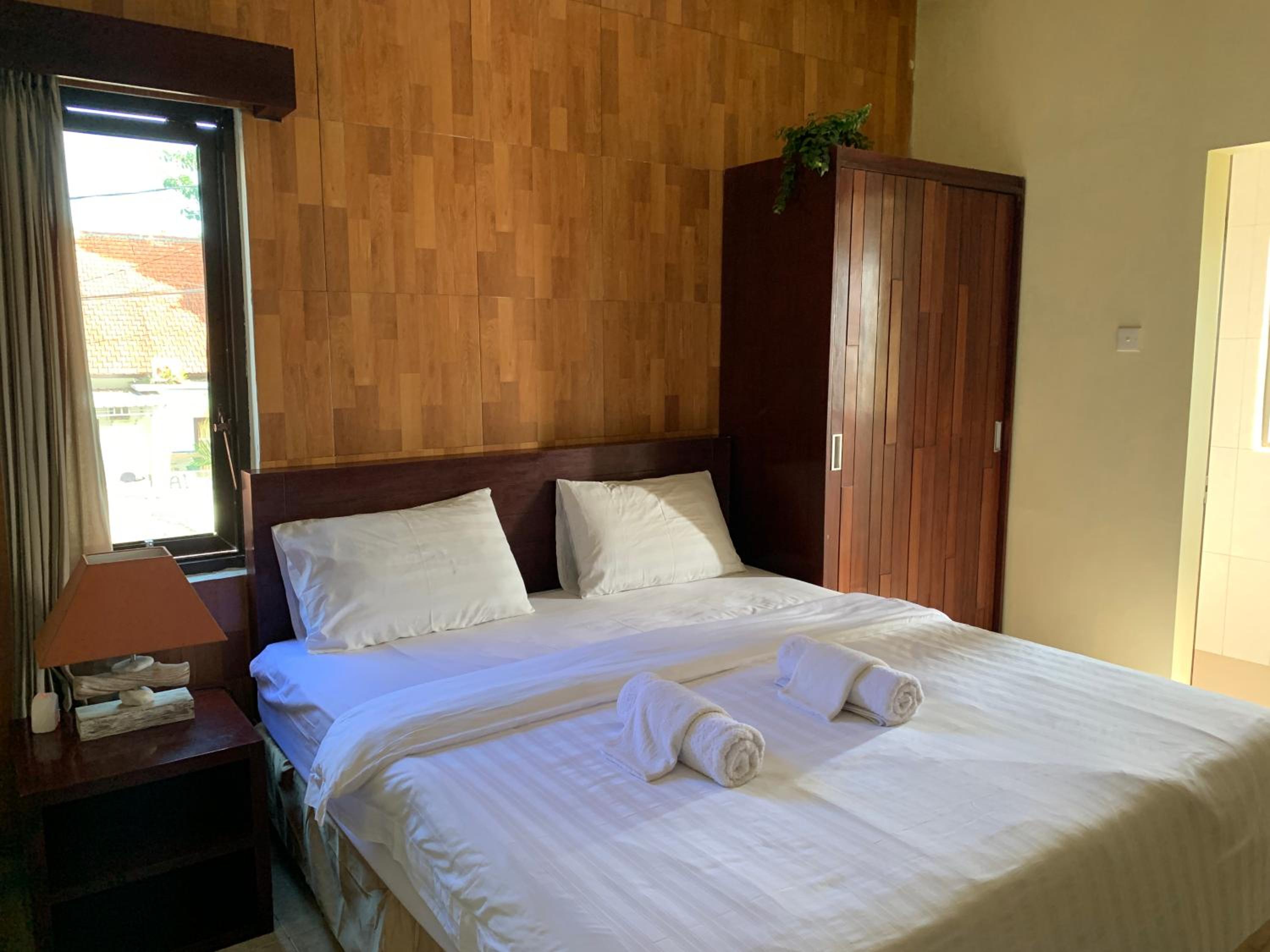 Cozy Palm Villa Images