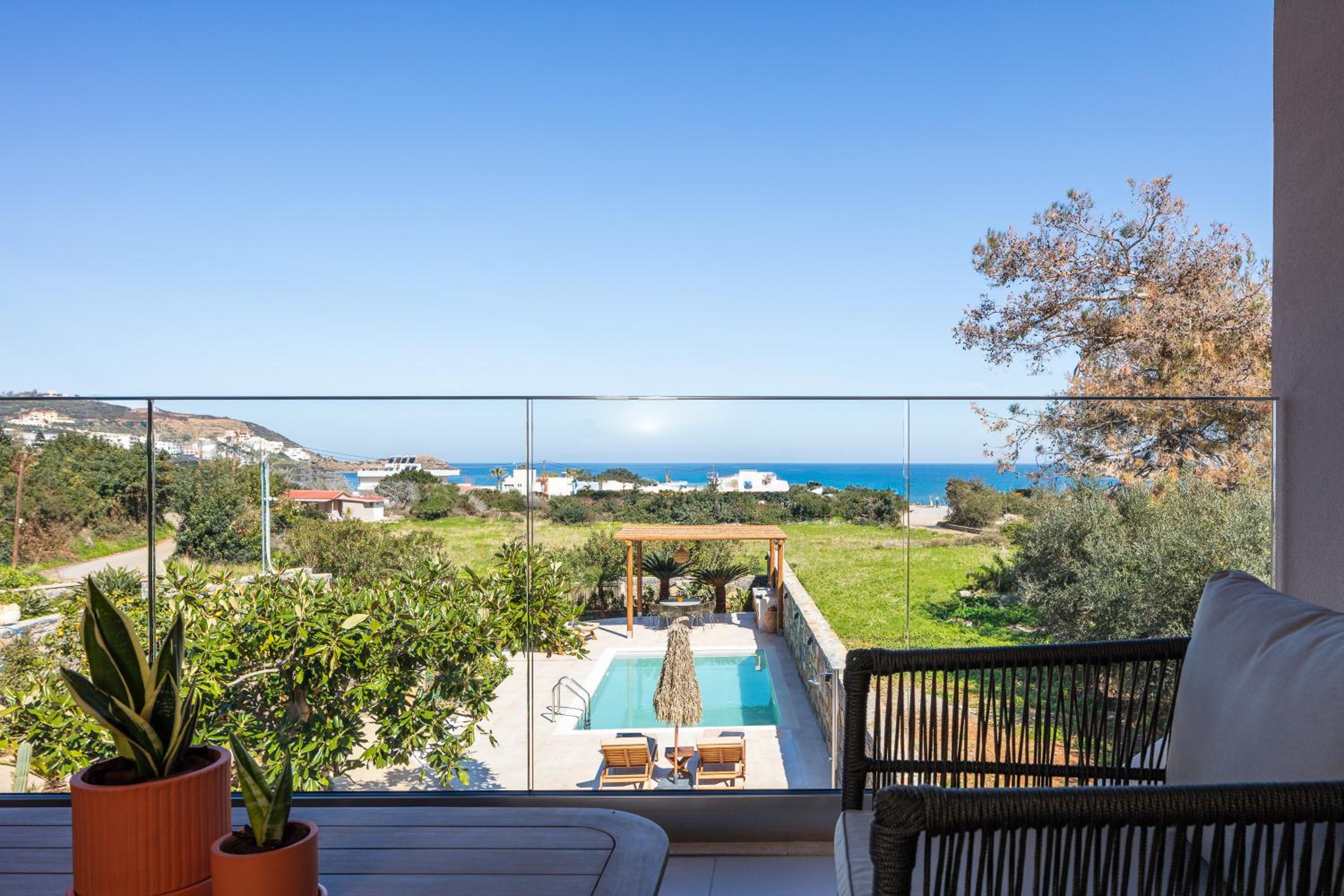 KaYa SeaView Residence Images