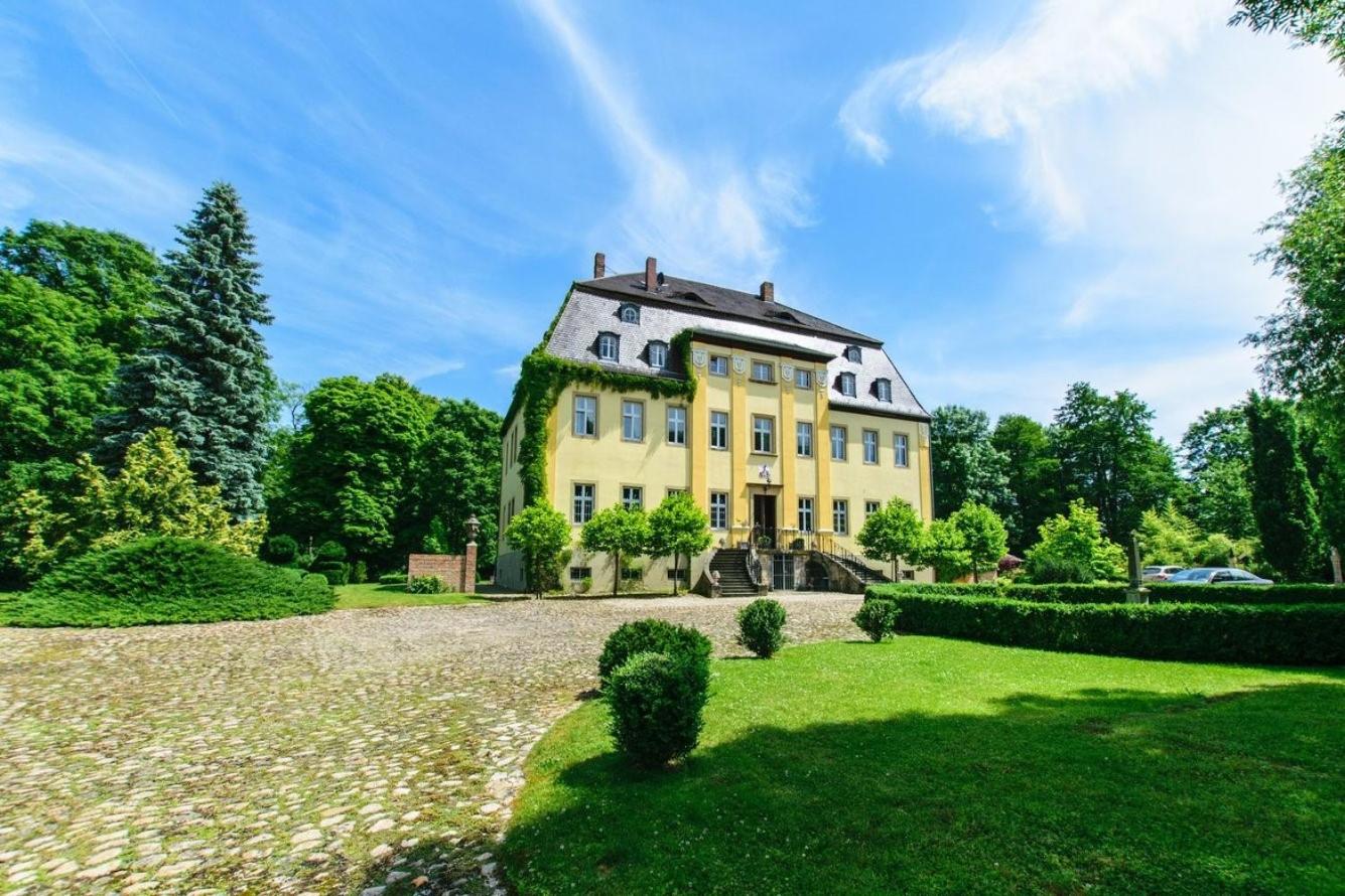 Rittergut/Gutshaus Großgestewitz Images