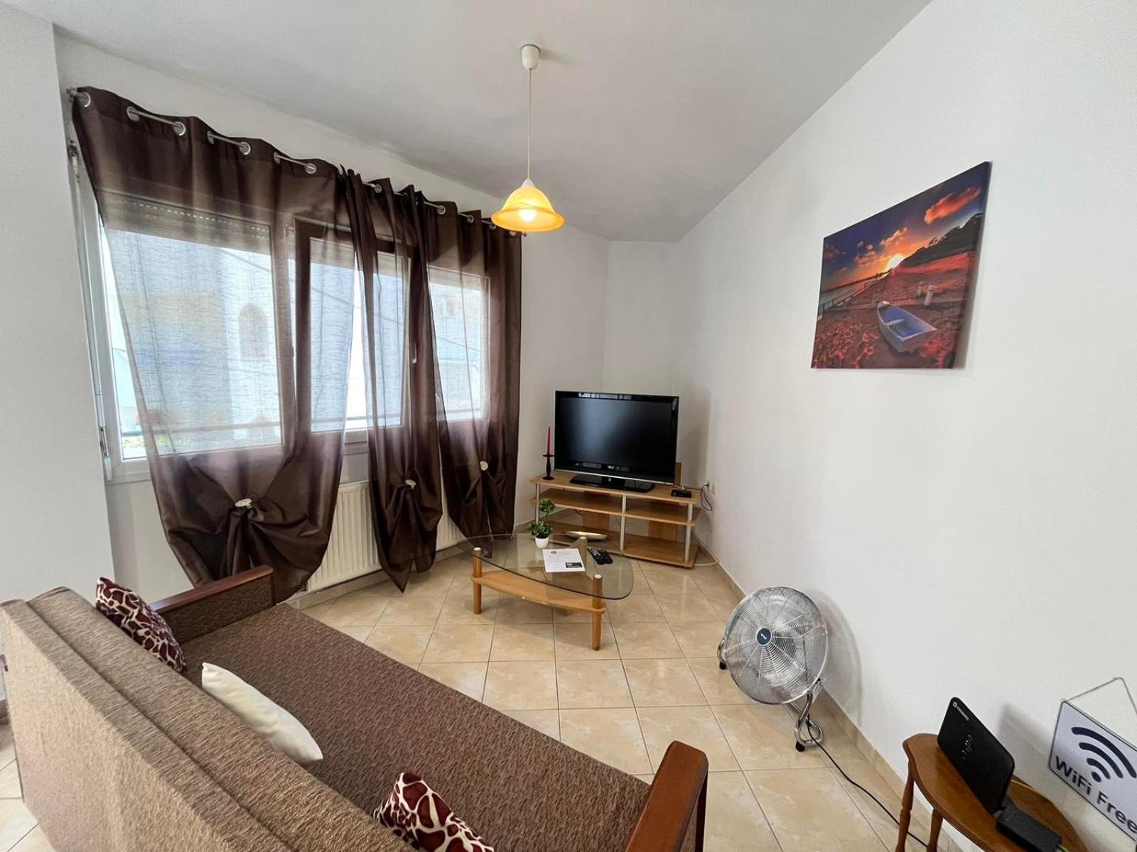 WEST SIDE APARTMENT Images