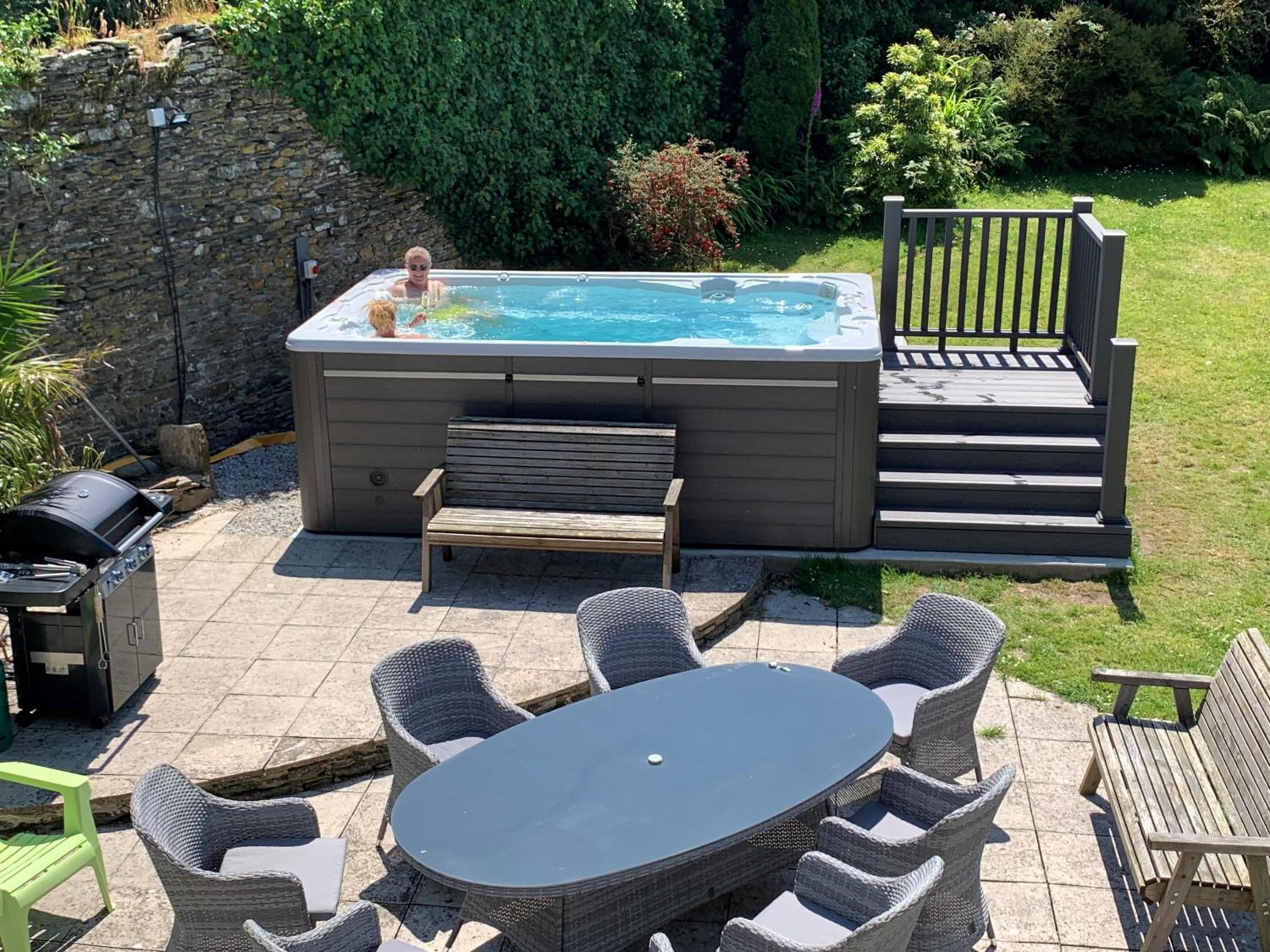 Superb Old Farmhouse near the Beach with Large Hot Tub , Access to Swimming Pool, Free Animal Feeding ,Free Pony Rides and Free Tractor Rides Images