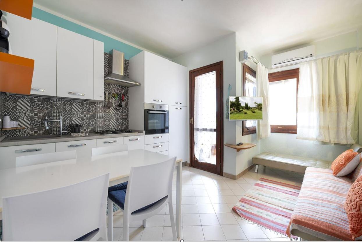 Casa Vacanze L'Aquilone - casa sulla spiaggia - baia di Porto Rafael Images