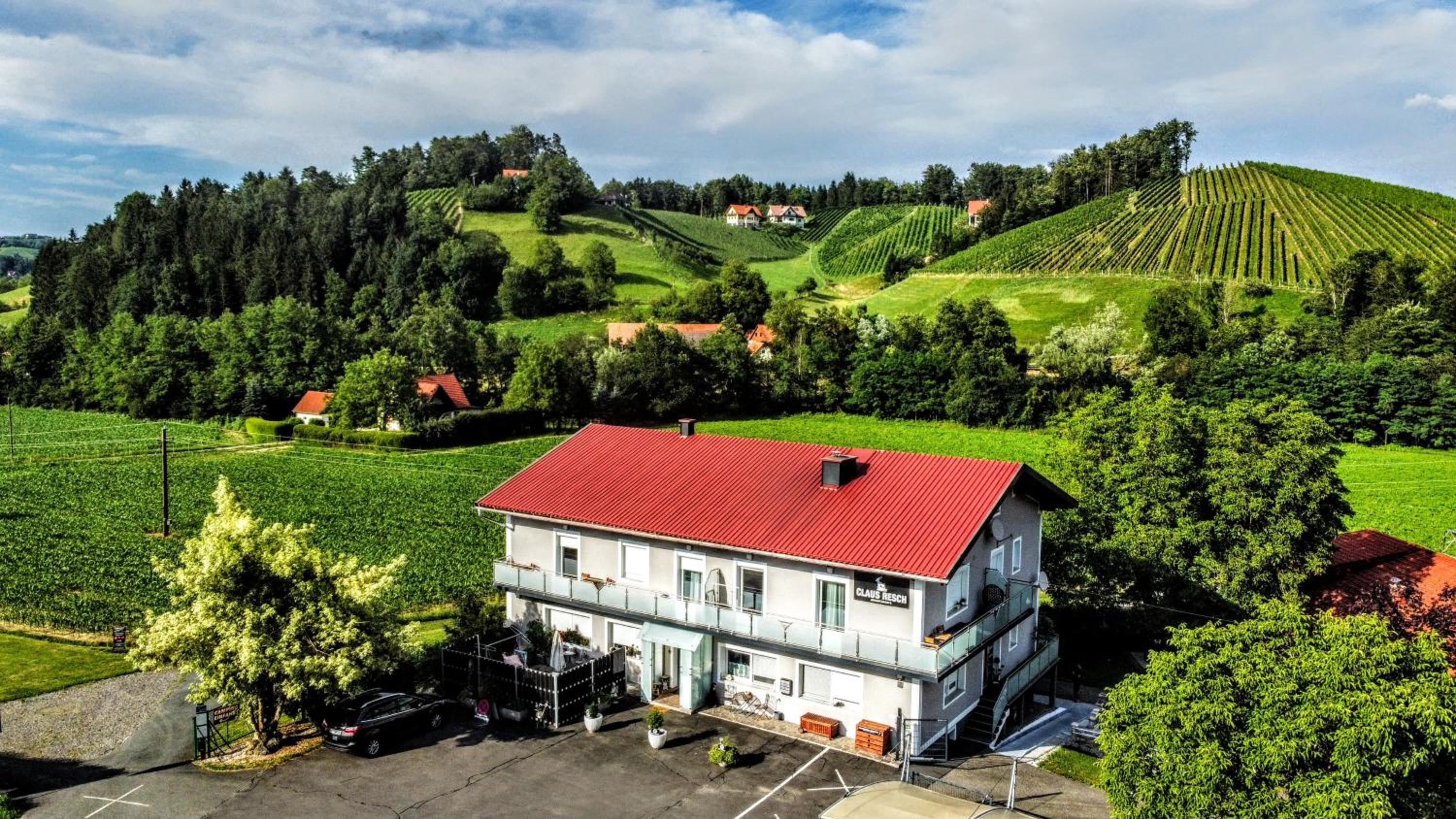 CLAUS RESCH APPARTEMENTS Images