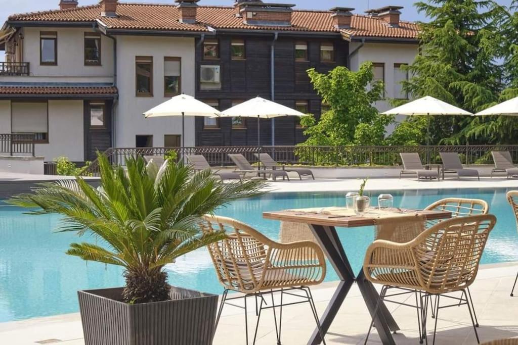 Cozy stay in Santa Marina Images