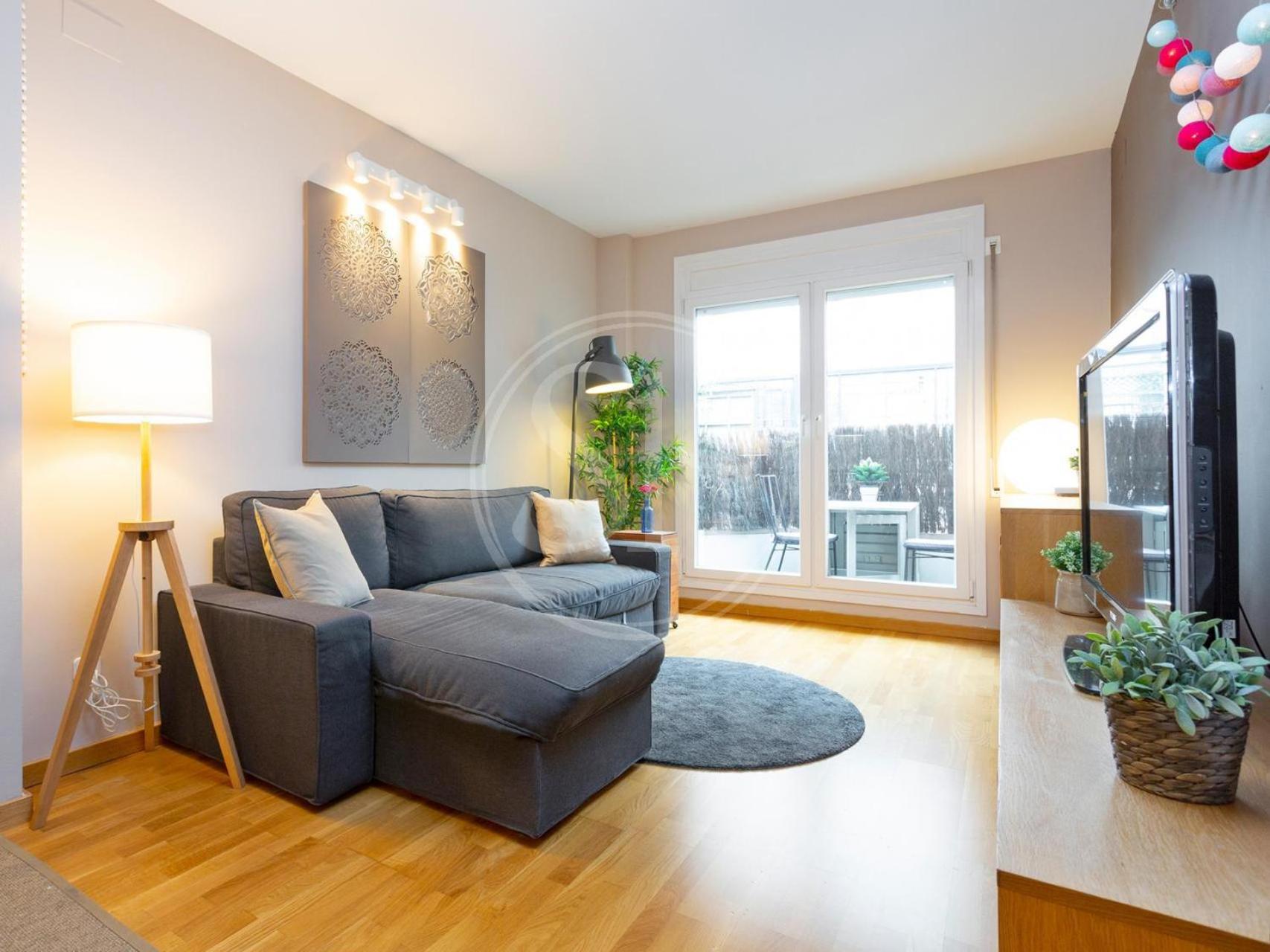 Bonito apartamento en Gracia Images