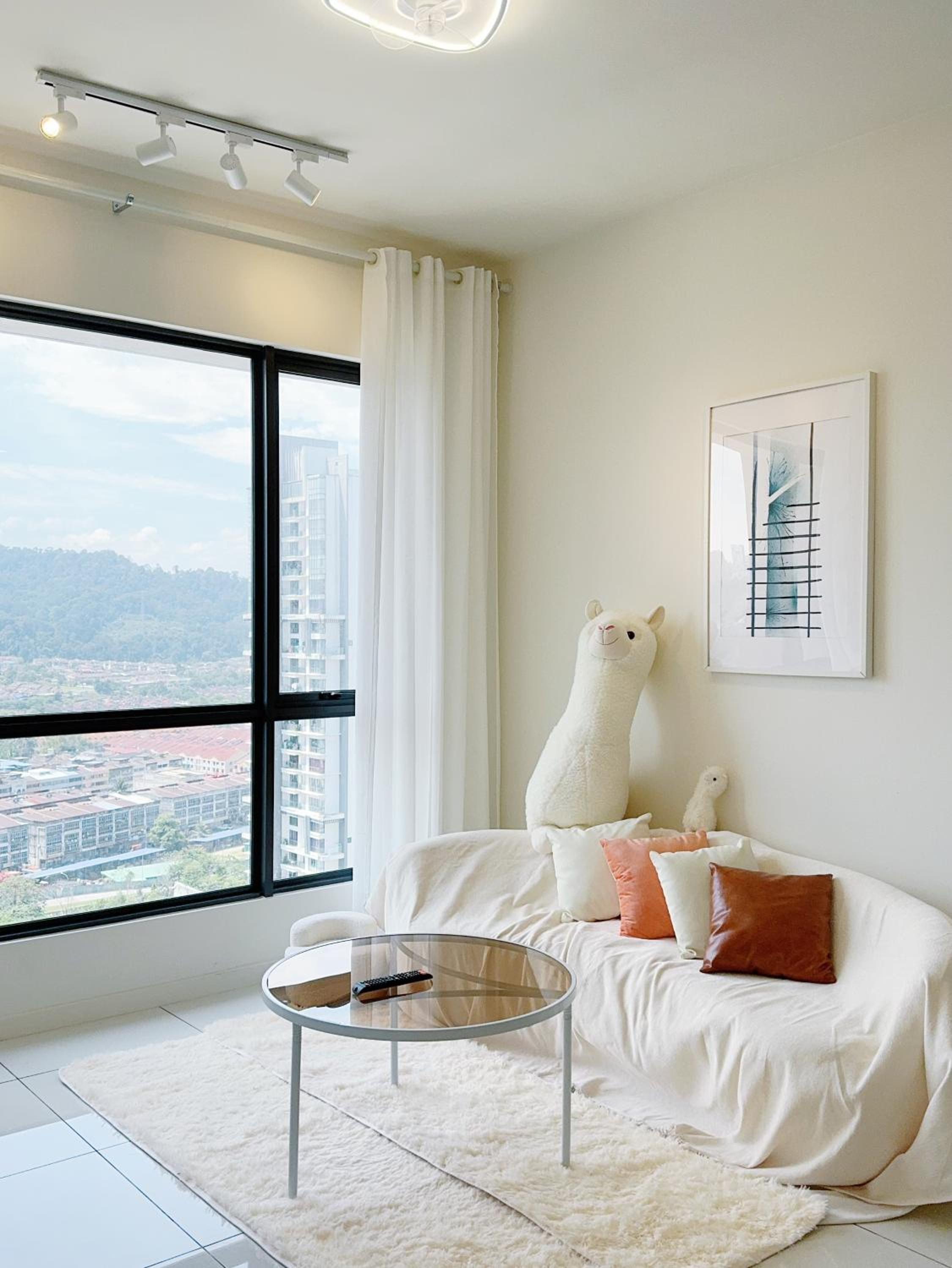 Alpaca - Spacious Tranquil Images