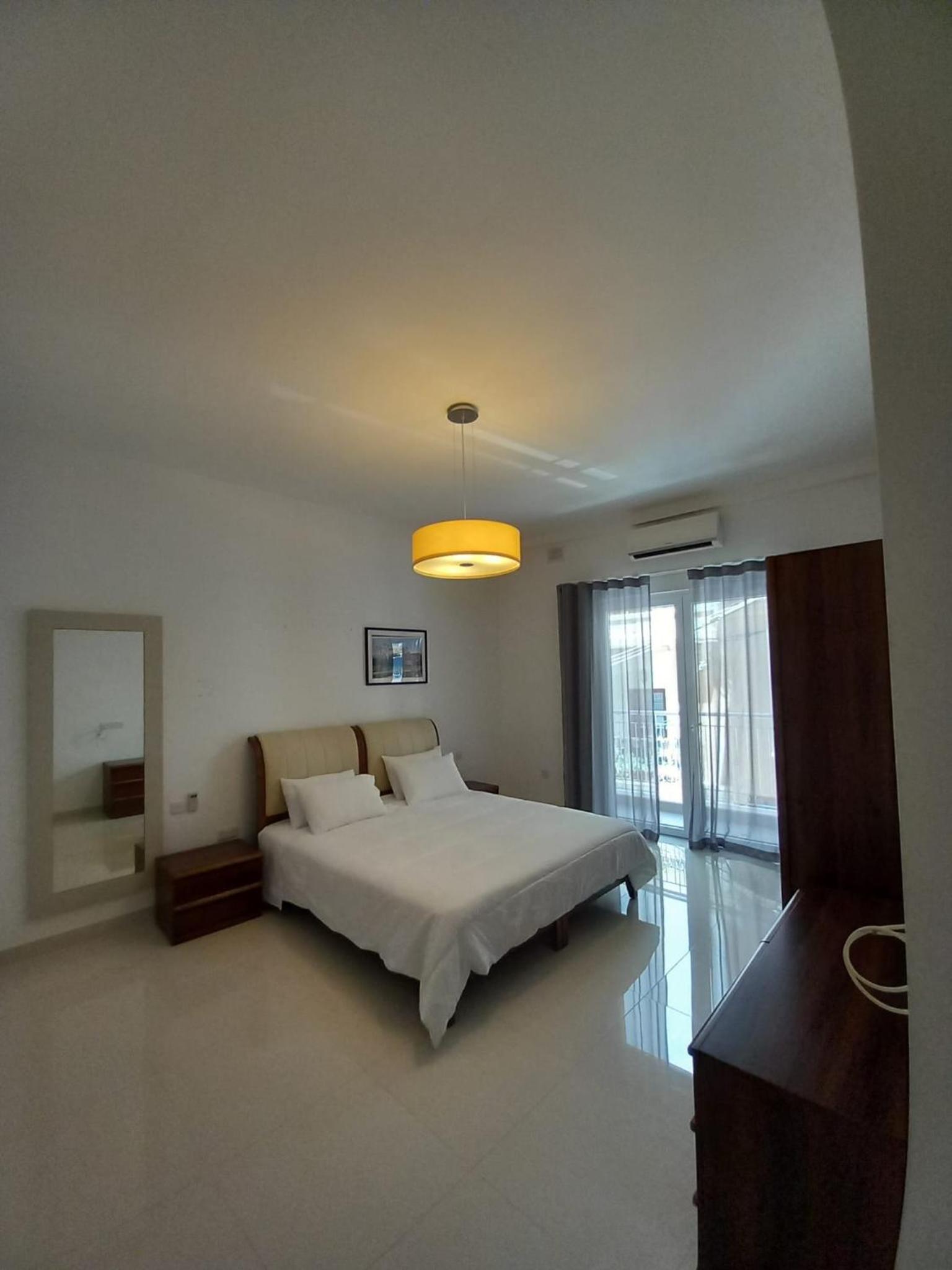 3-bedroom apartment in the heart of Sliema Images