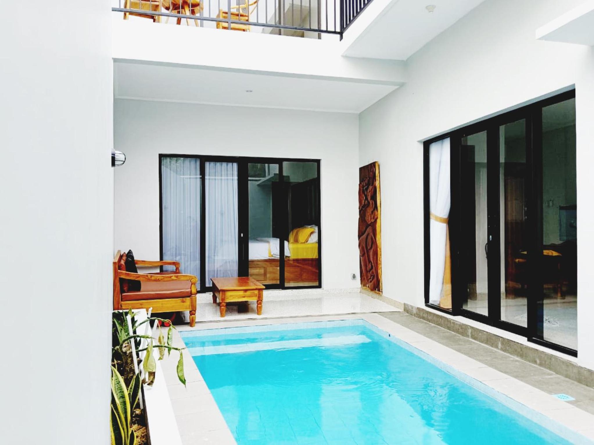 Peaceful Private 4 BR YY Bali Villa, Jimbaran Nusa Dua, In Central Kuta Images