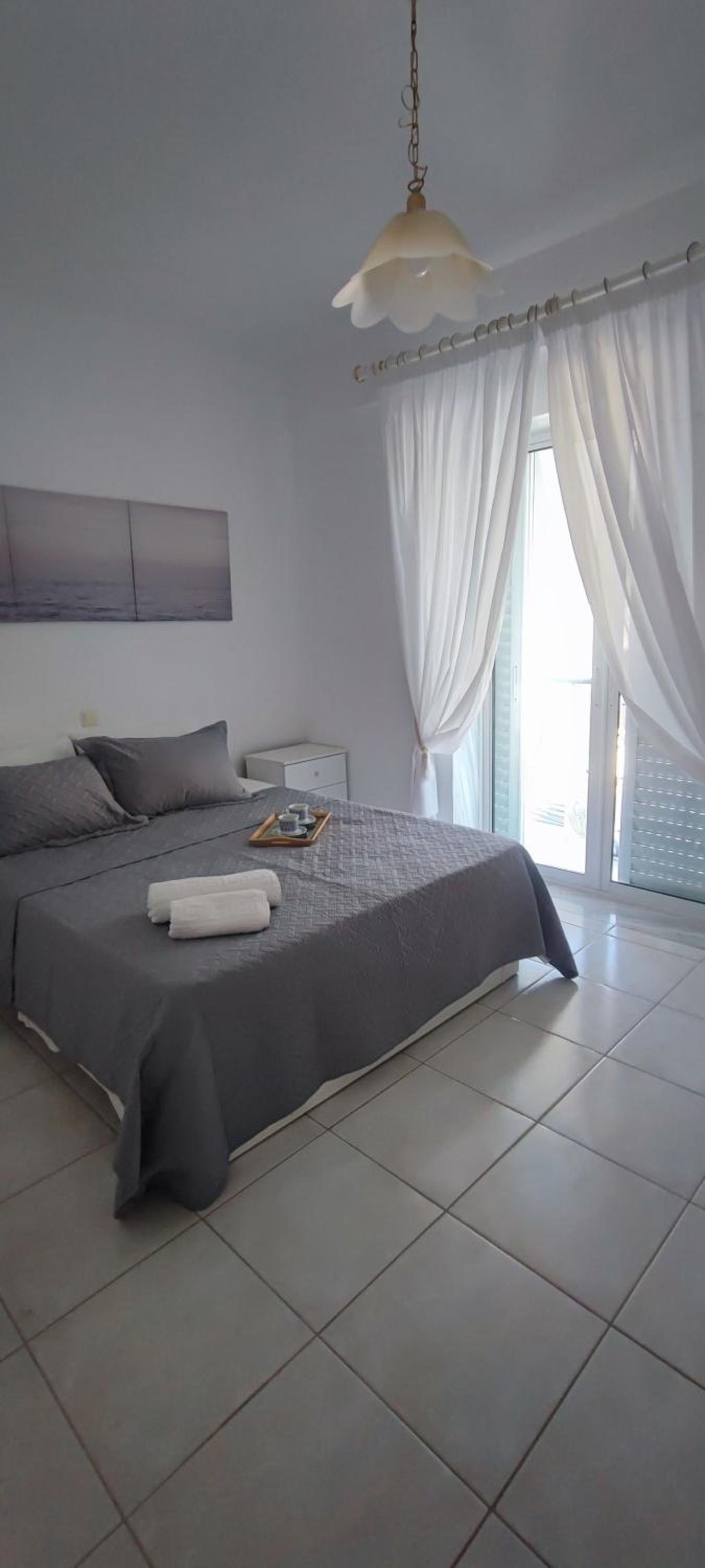White Beach Appartment Images
