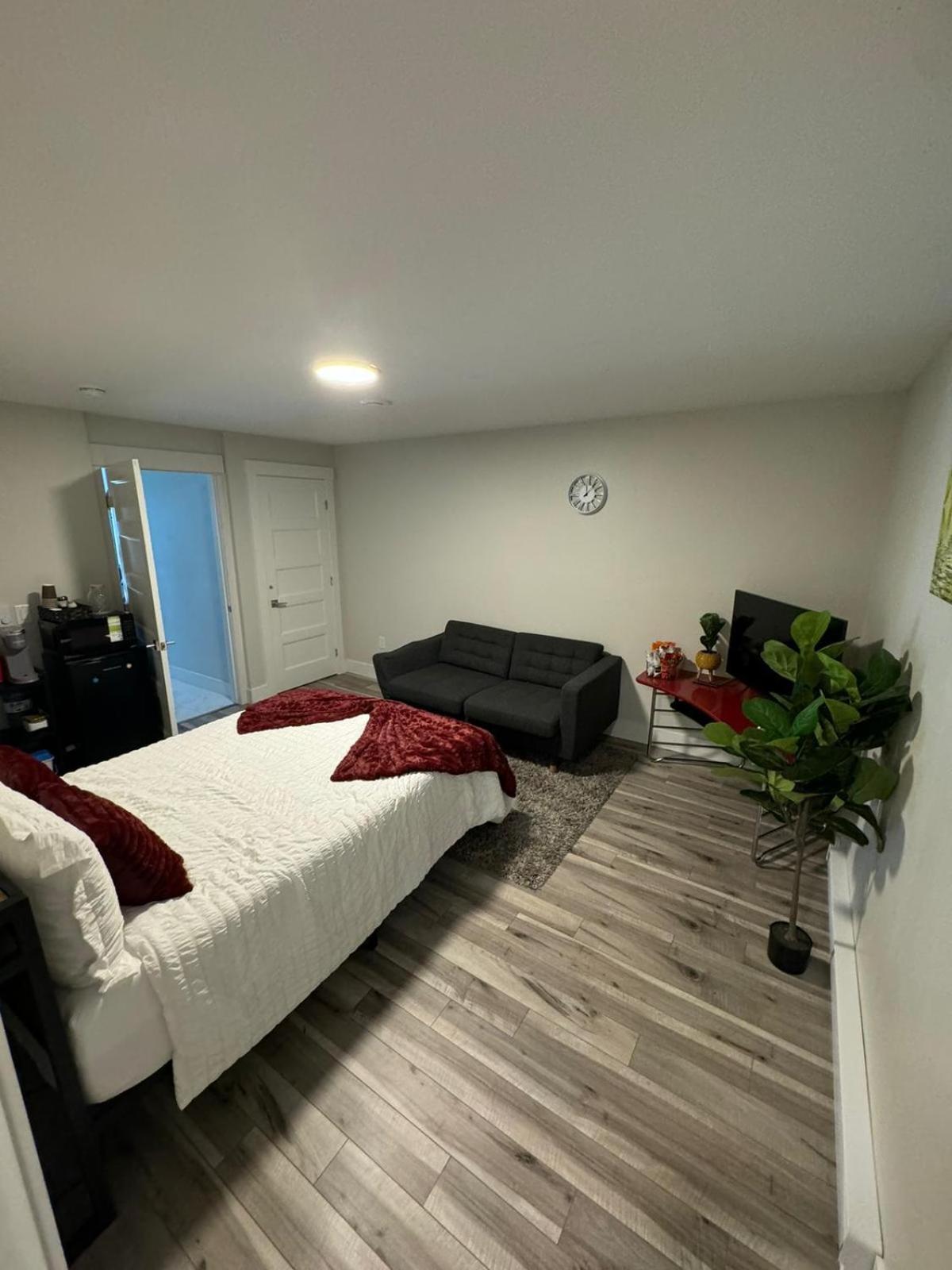 Choicest Cozy Stay Images