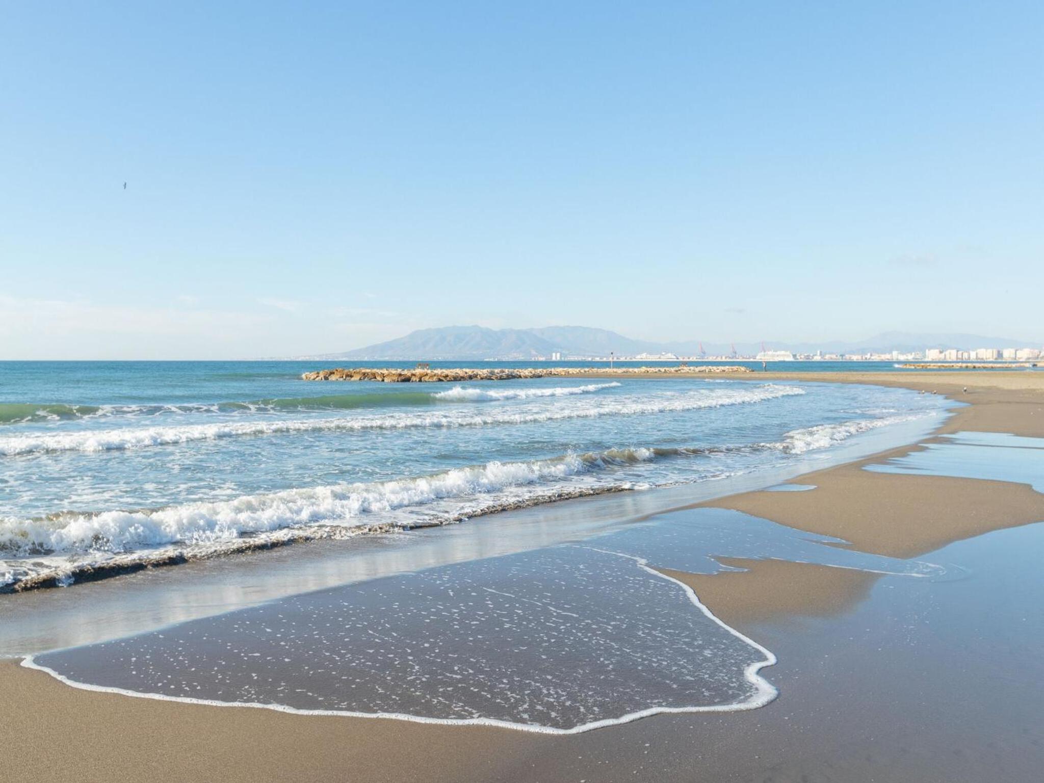 casa-coral-beach-house-in-malaga-free-wifi