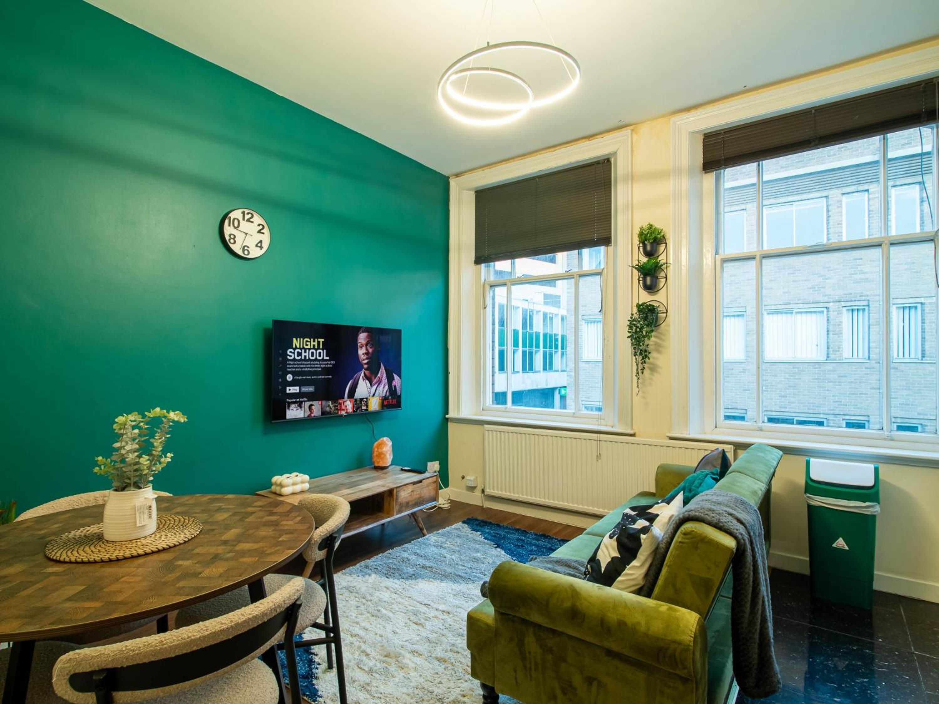 Hallam Sleek Central Apartment Images