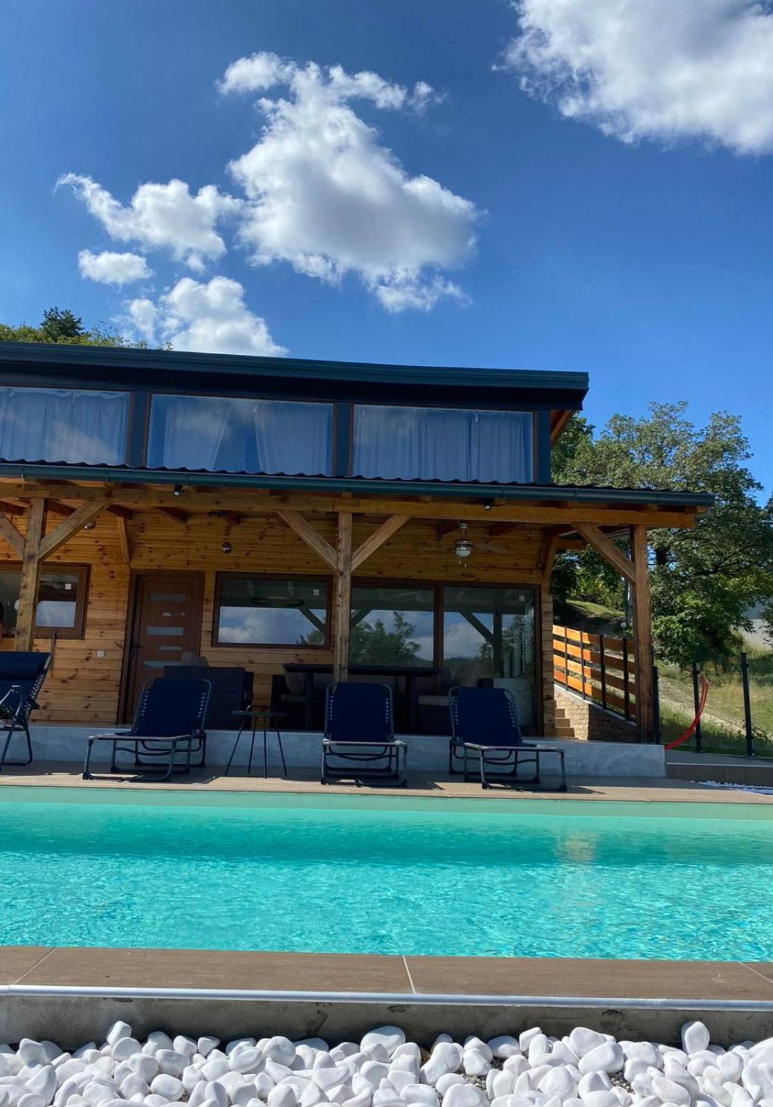 Atalanta luxury house Images