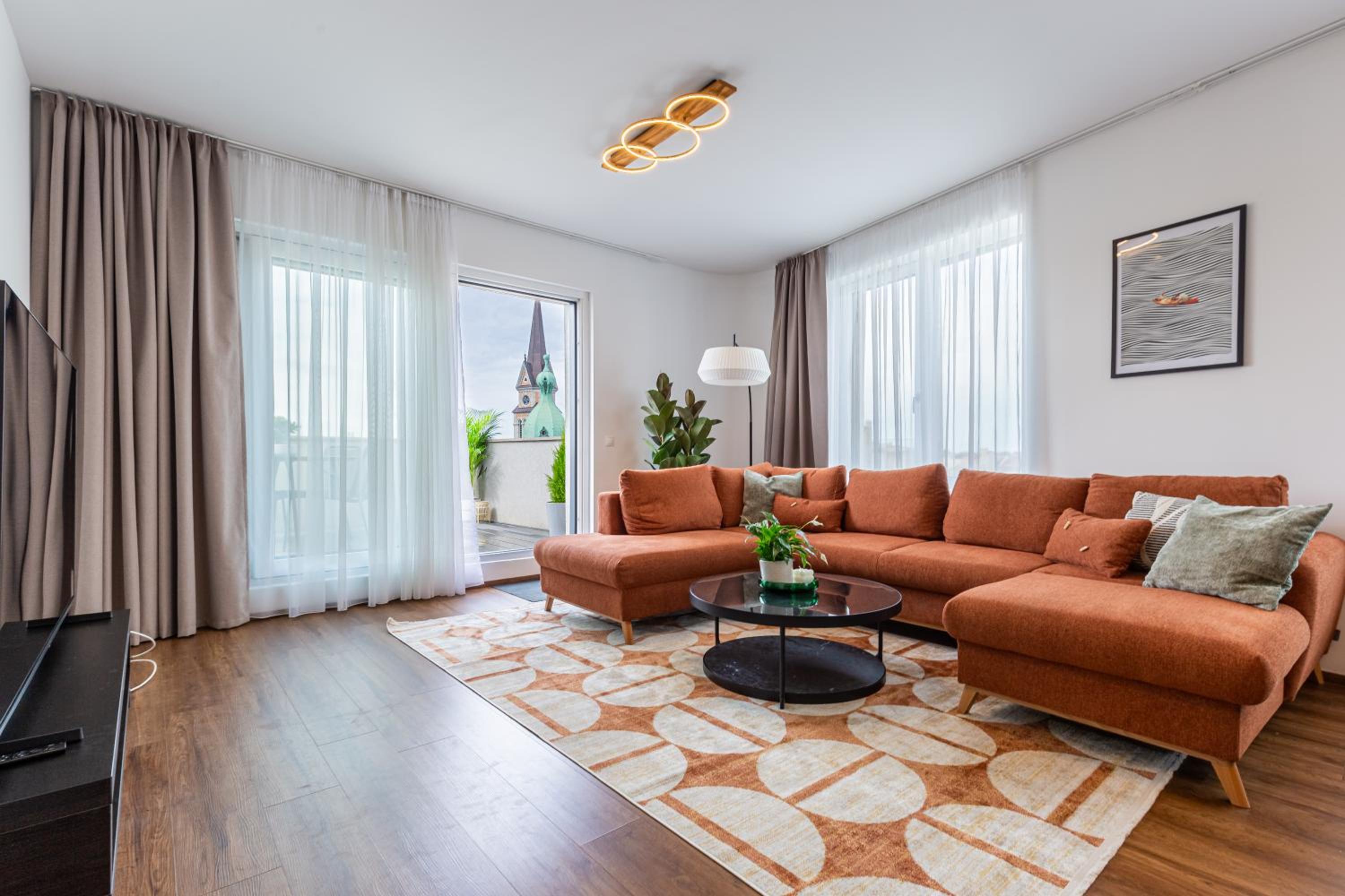 Flagship Penthouse w double parking, panoramic balcony Images