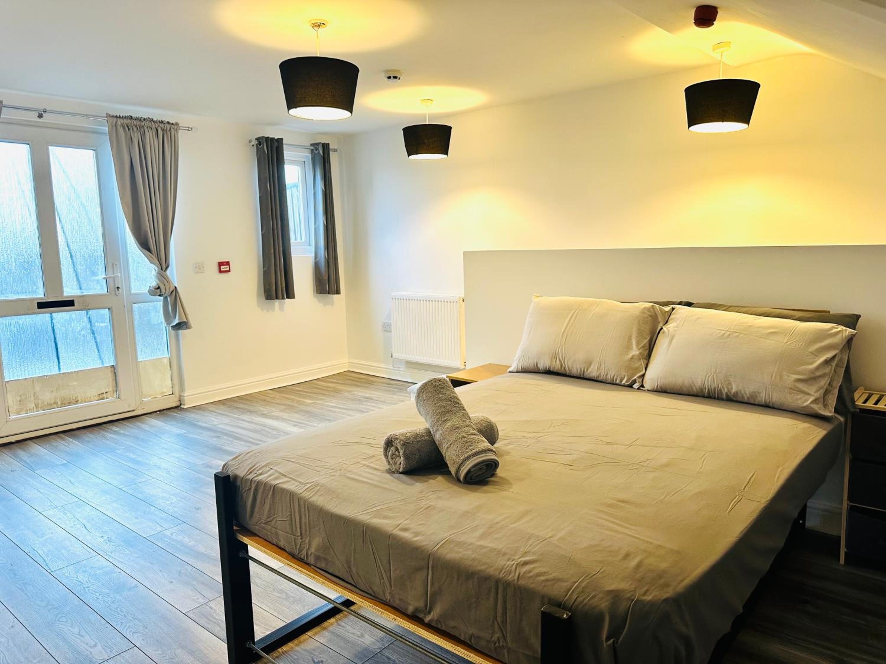 Spacious and Cozy City Center two beds flat Images