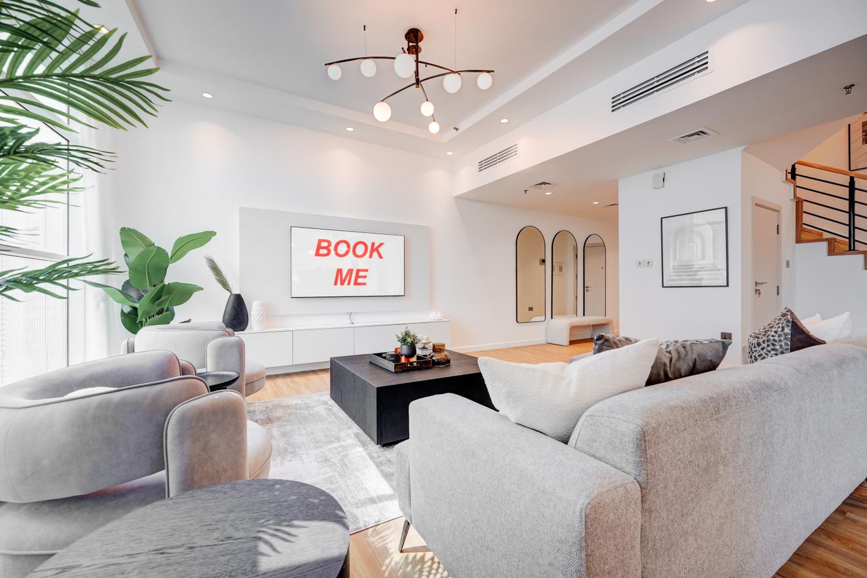 Luxurious 4-Bedroom Penthouse with Spectacular Views Images