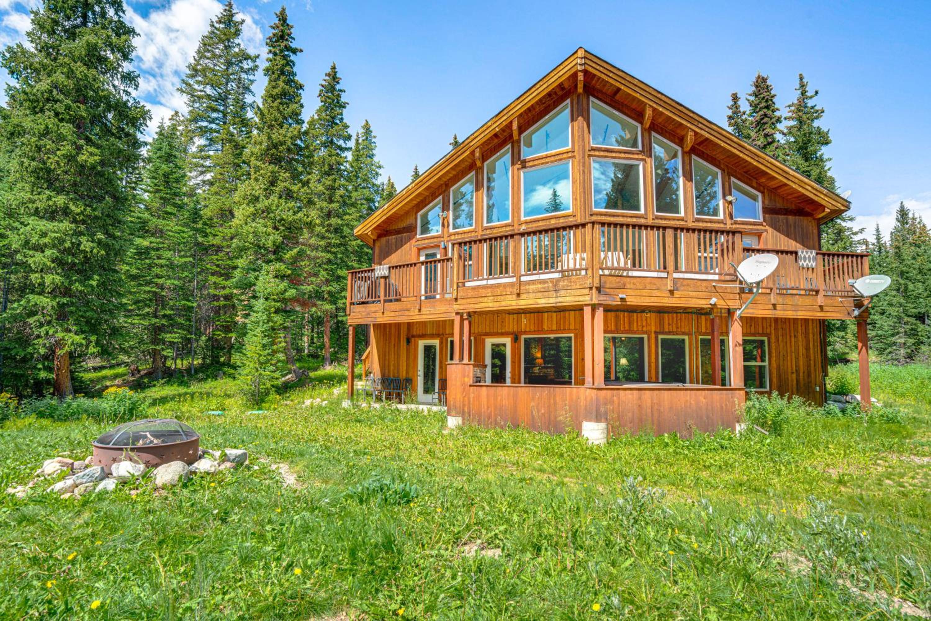Pristine Breckenridge Home with Hot Tub and Mtn Views! Images