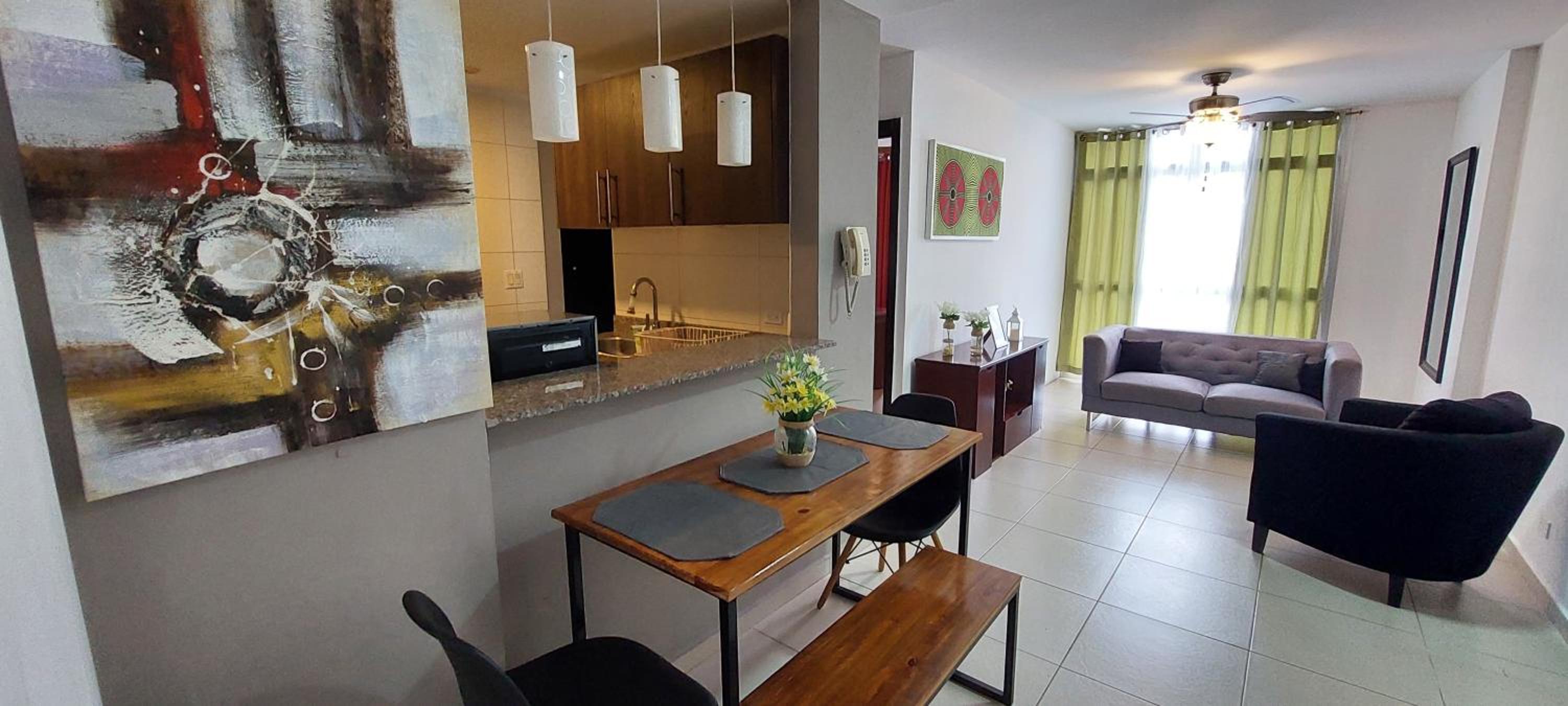 Cute apartment 5min from the airport Images