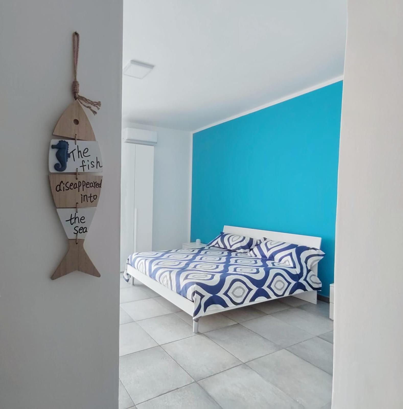 Perla blu Salento Images