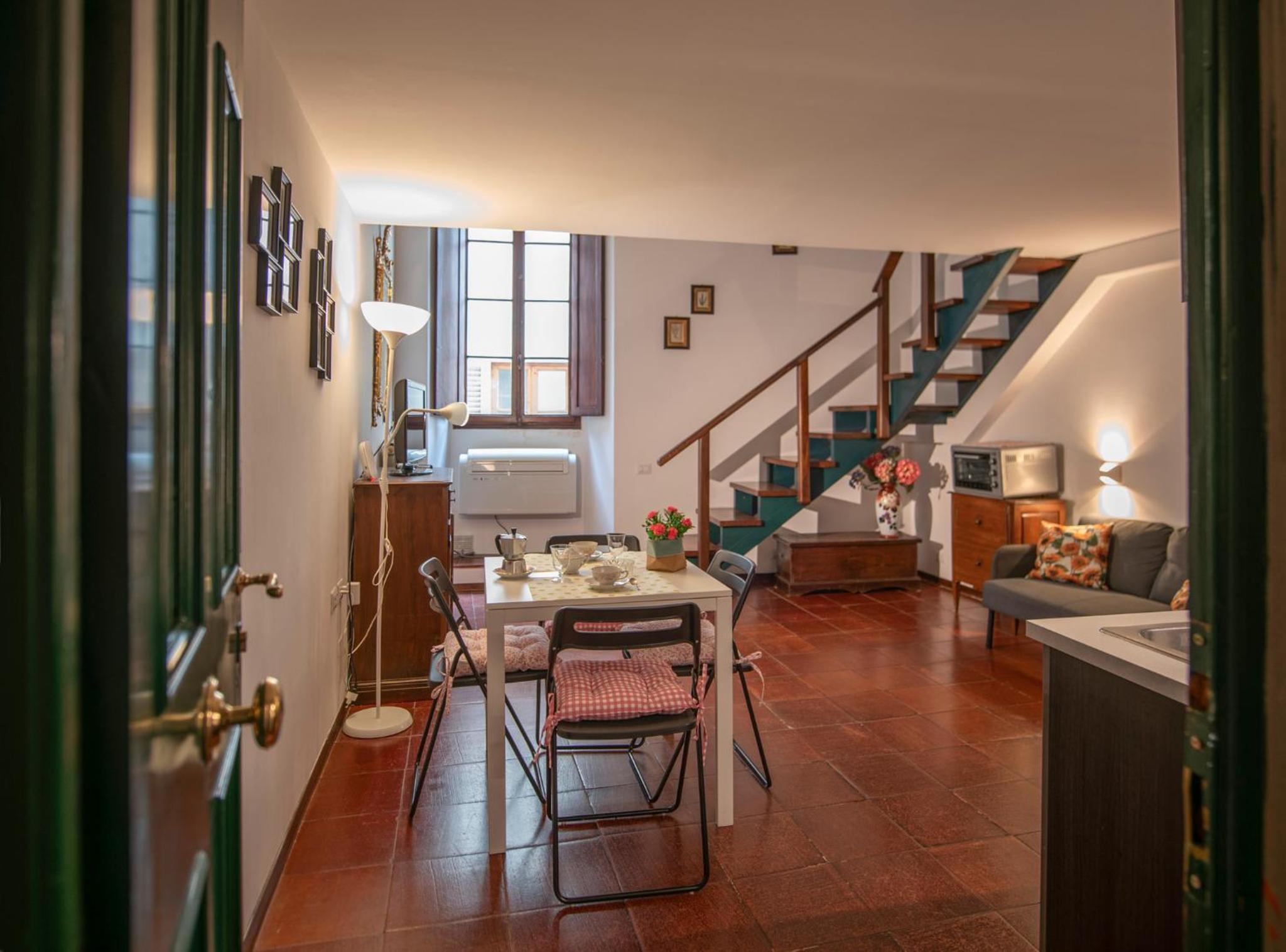 Mamo Florence - Borgo San Jacopo Apartment Images