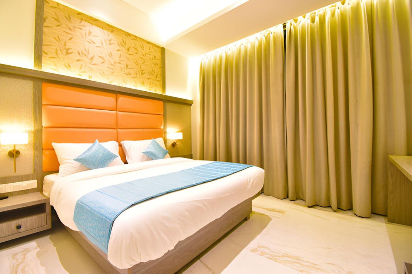 Hotel Dhalia Club- Premium Thane Images