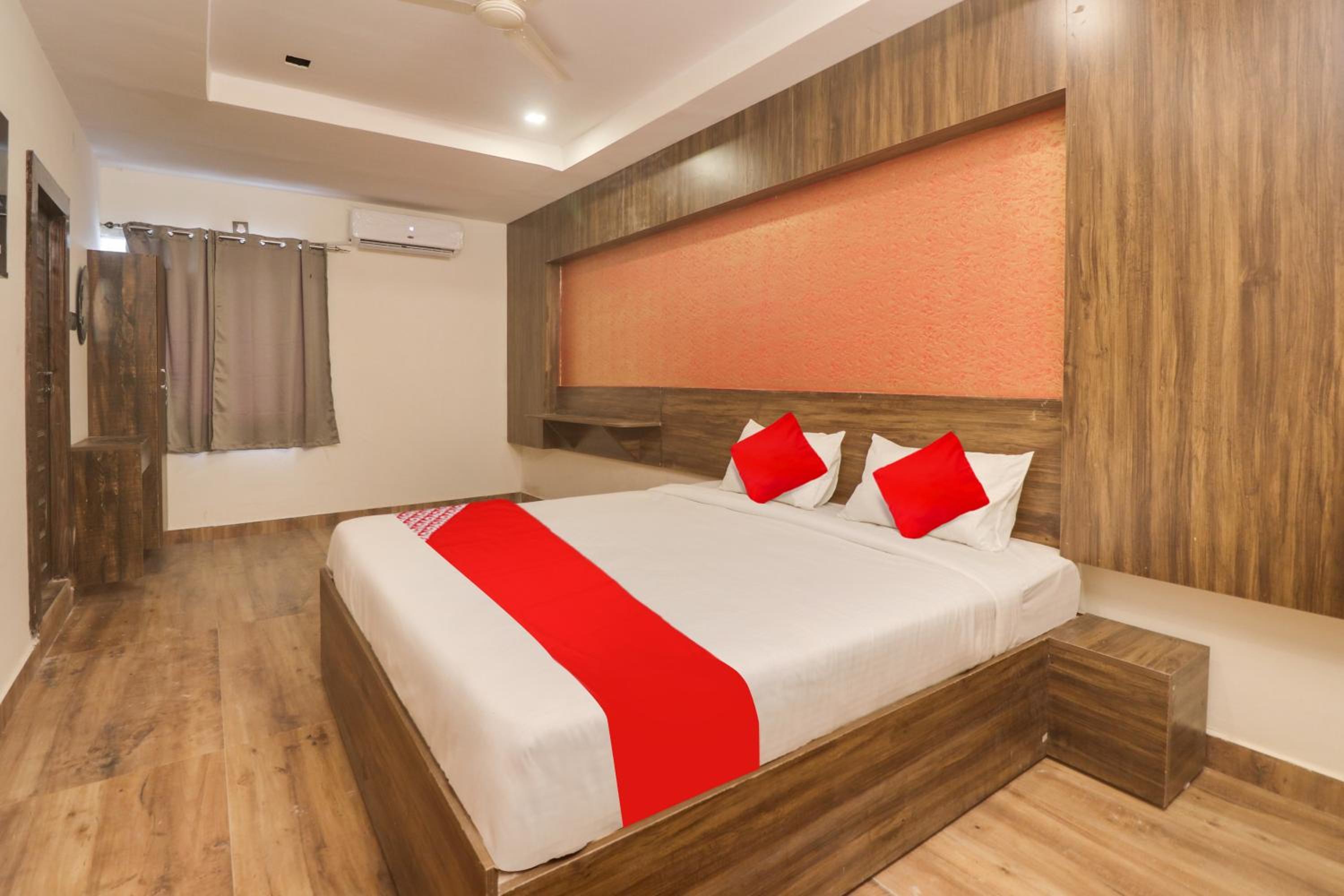 Hotel R Square Grand Images