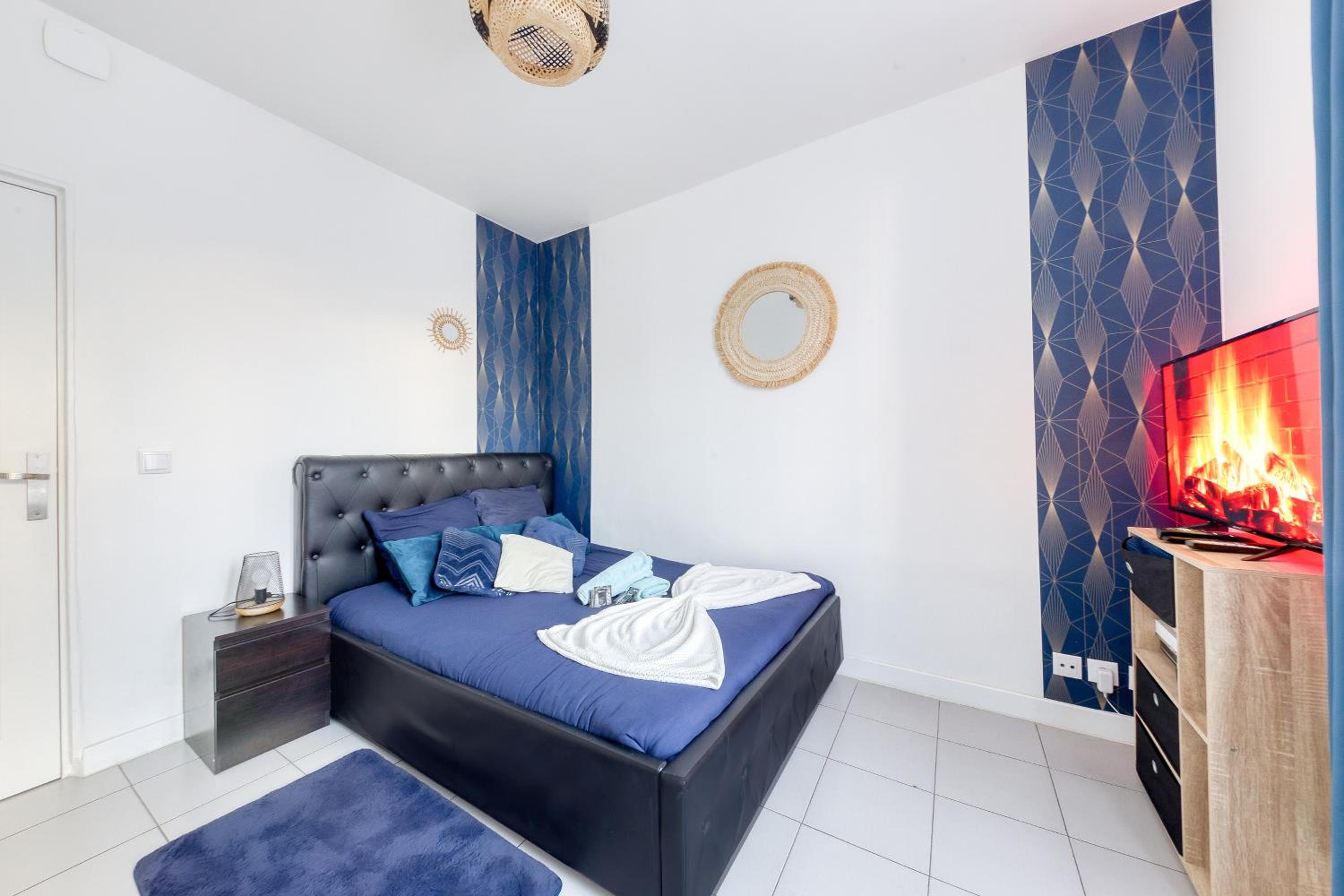 Appartement Moderne, proche Porte de Versailles et Gare de Clamart Images