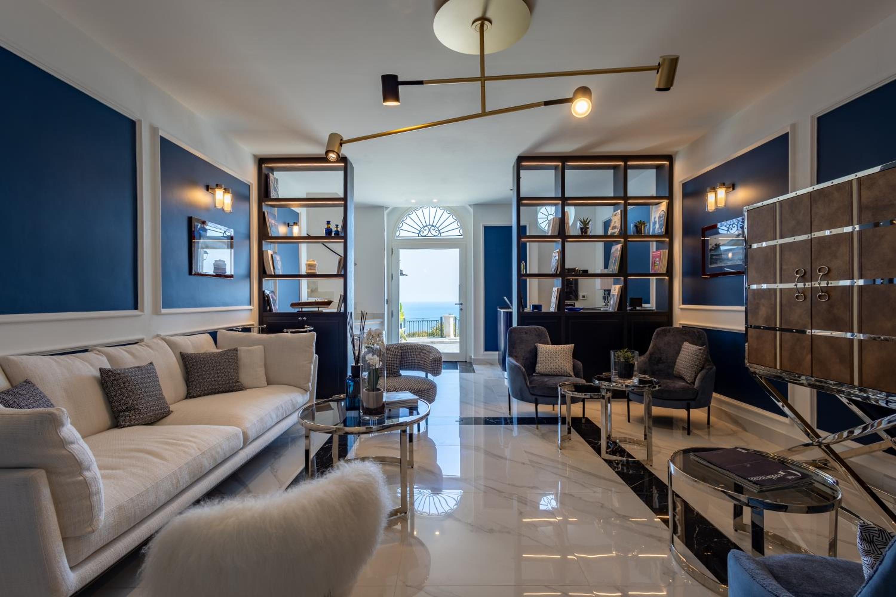 Bluonly Boutique B&B