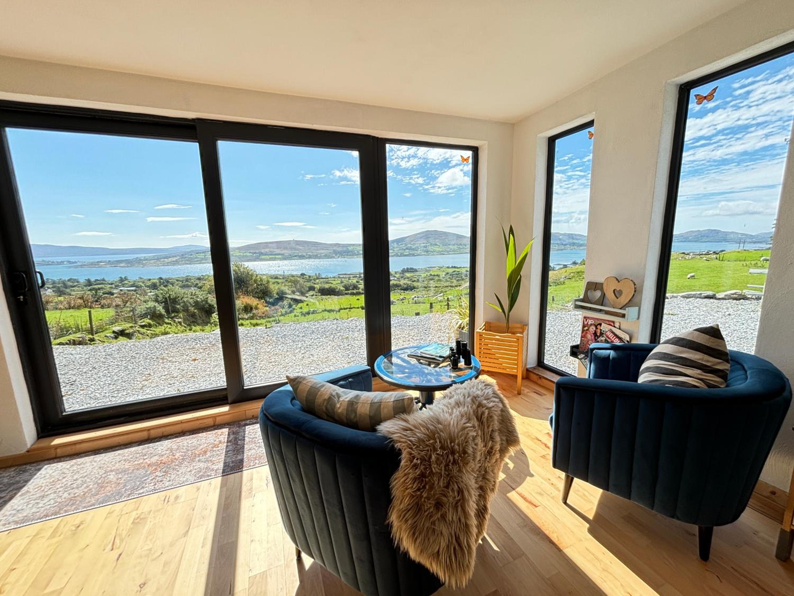 Laughing Seagull Cottage - unspoilt sea views Images