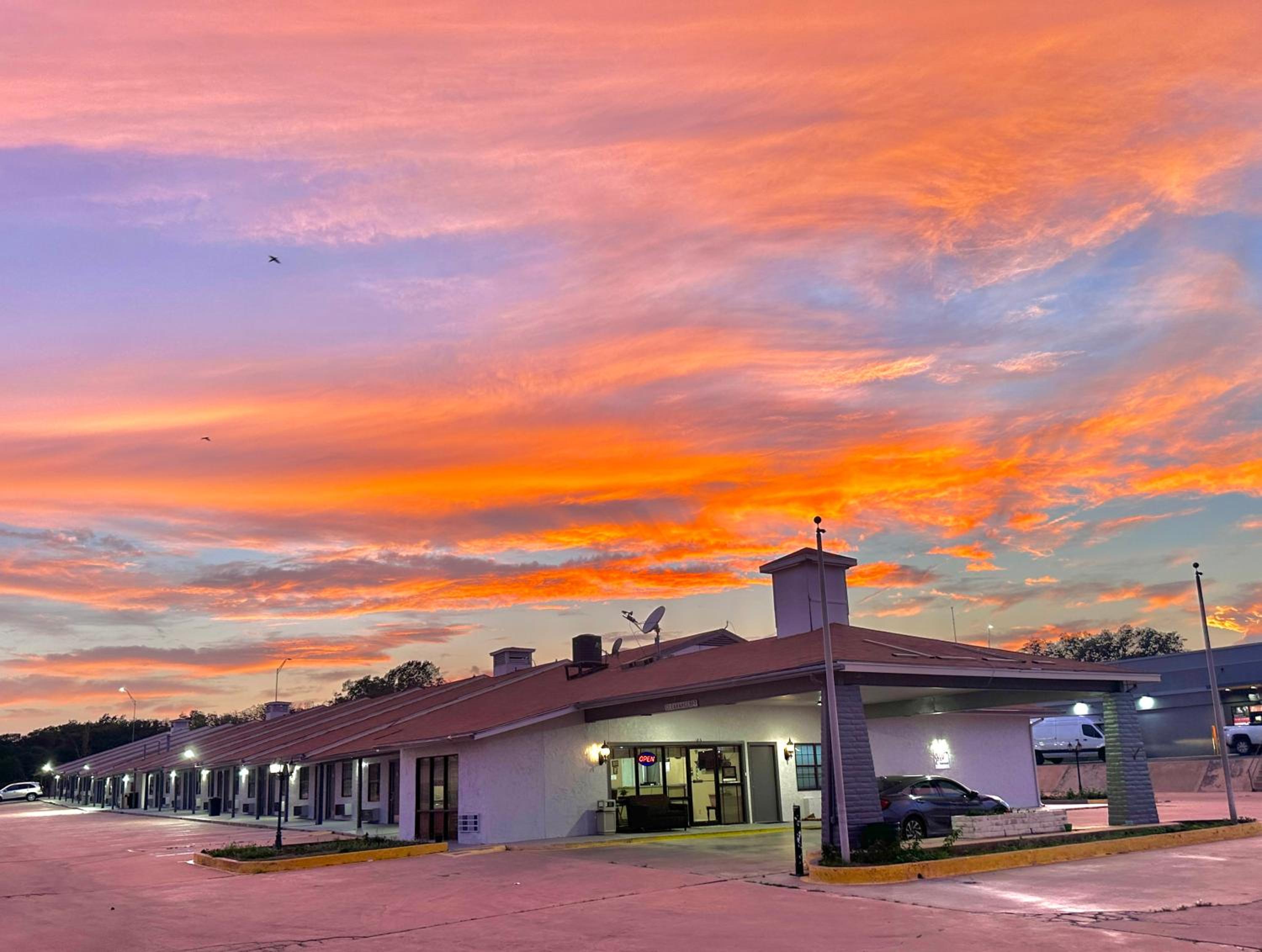 Sunset Inn