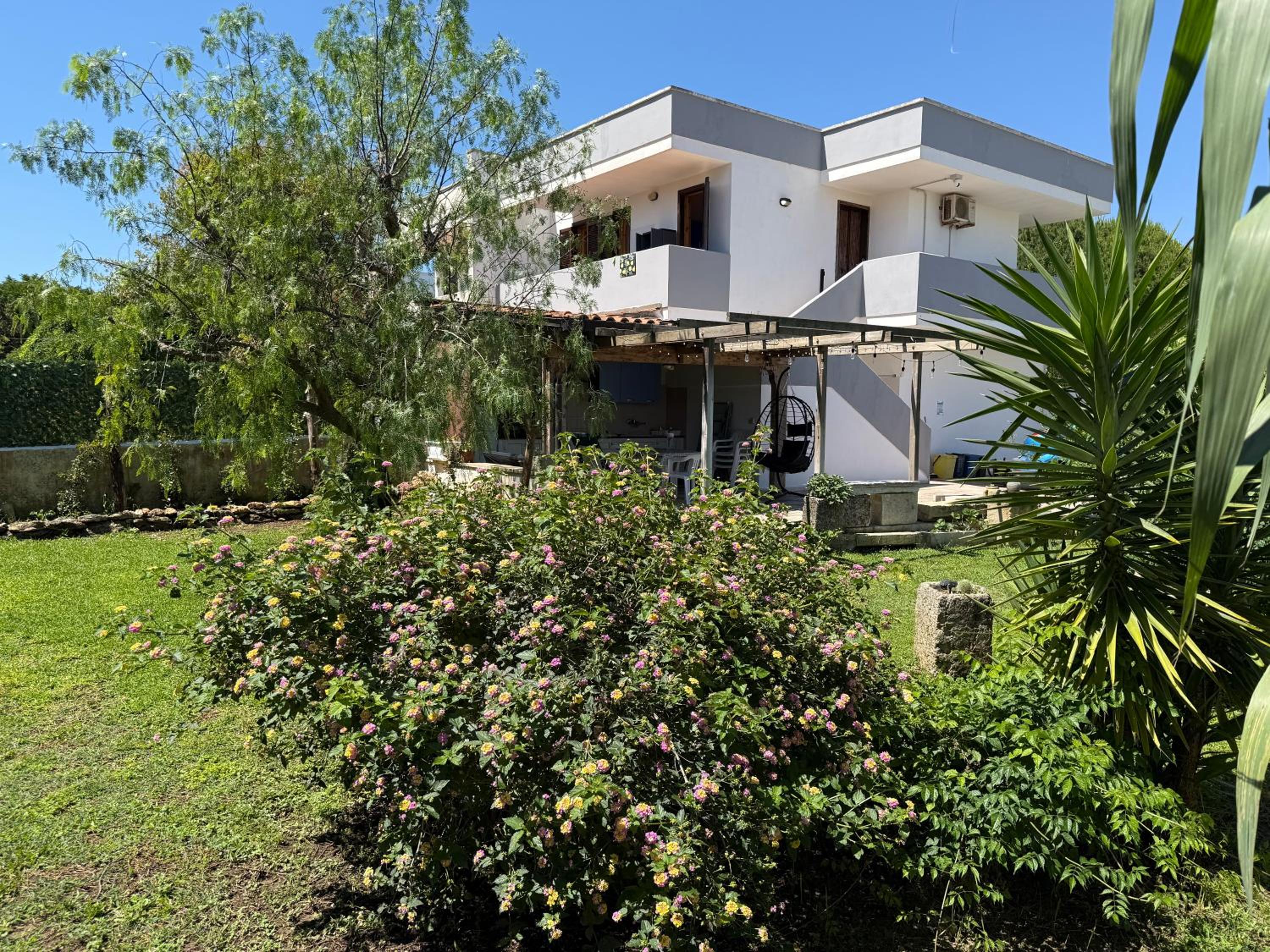 VILLA ENA