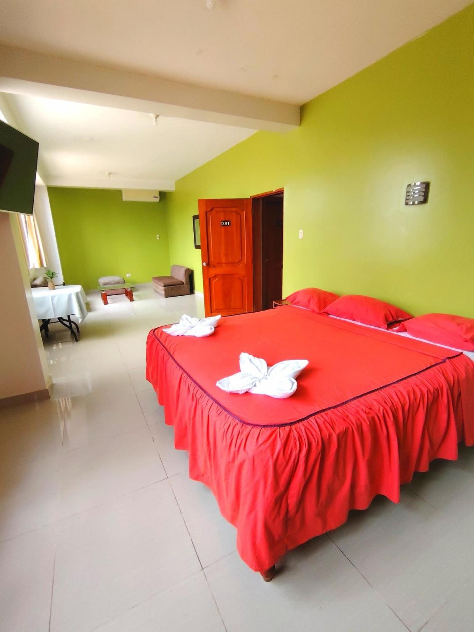 Tahuari Hotel