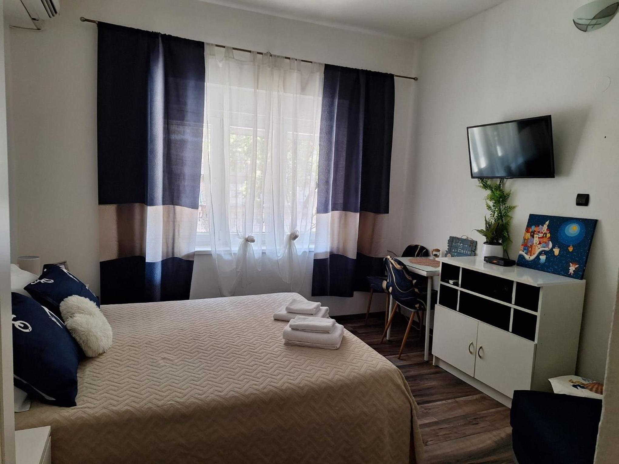 Lucky Rooms