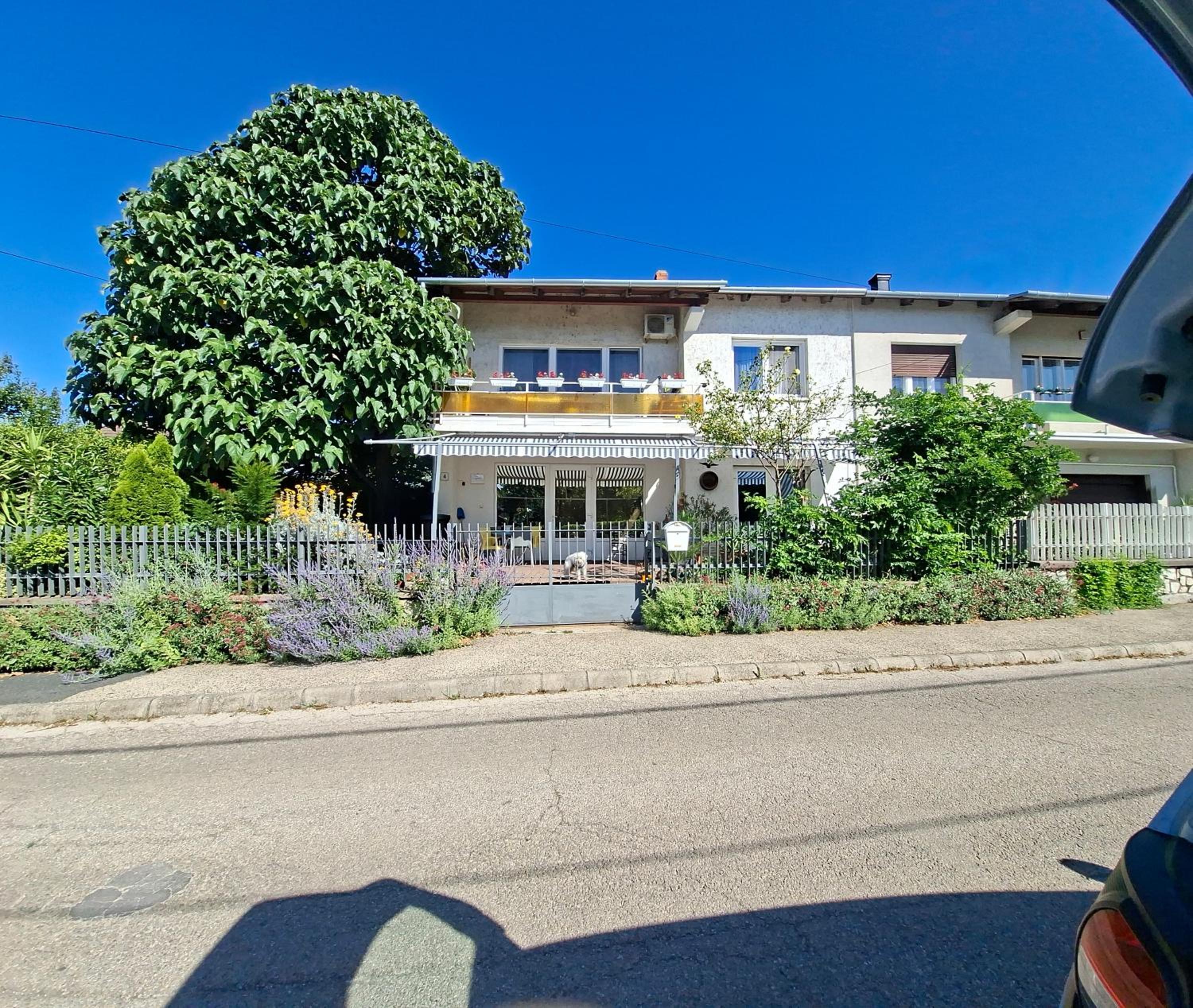 Sirokkó Apartman
