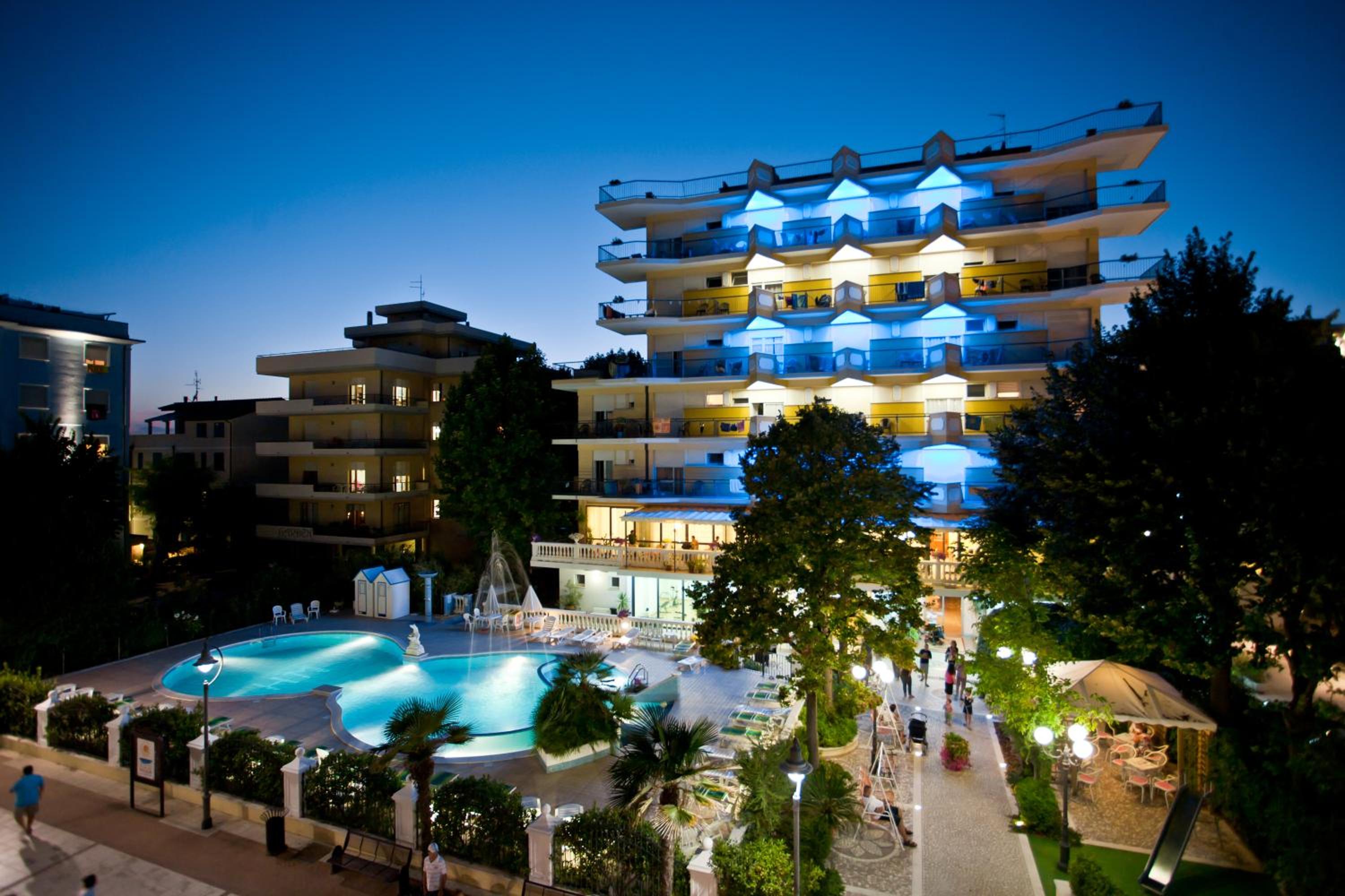 Hotel Miranda Images