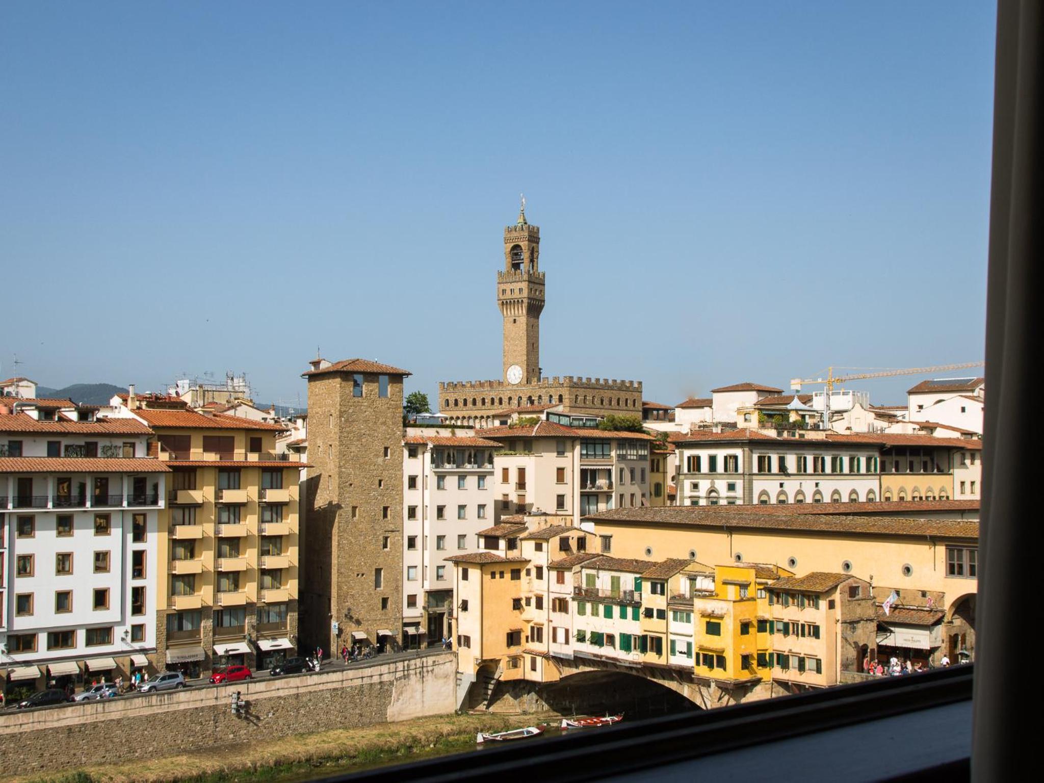 Apartments Florence - Ponte Vecchio Exclusive Images