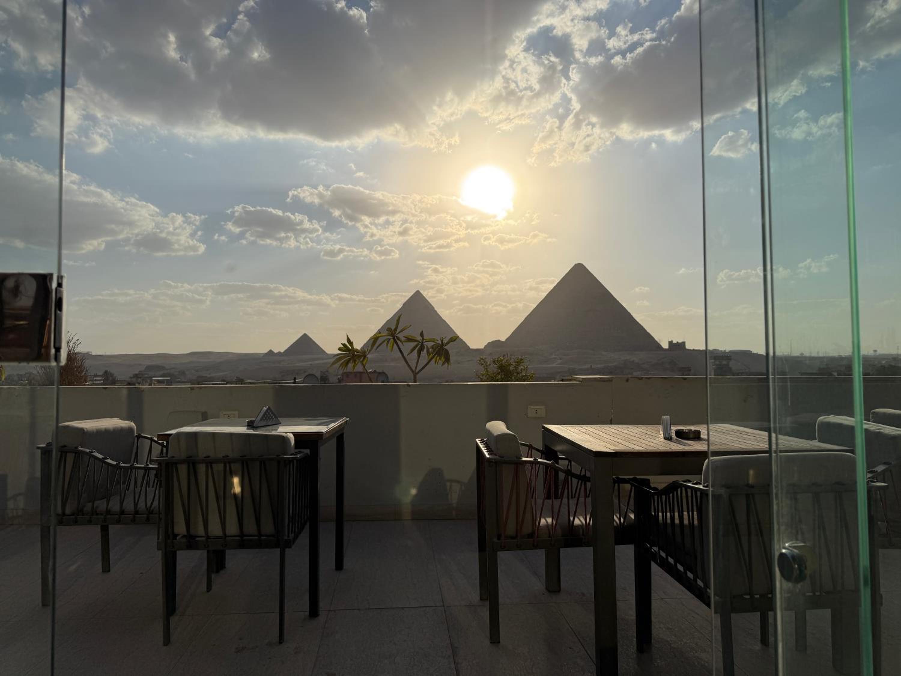 Pyramids Lodge