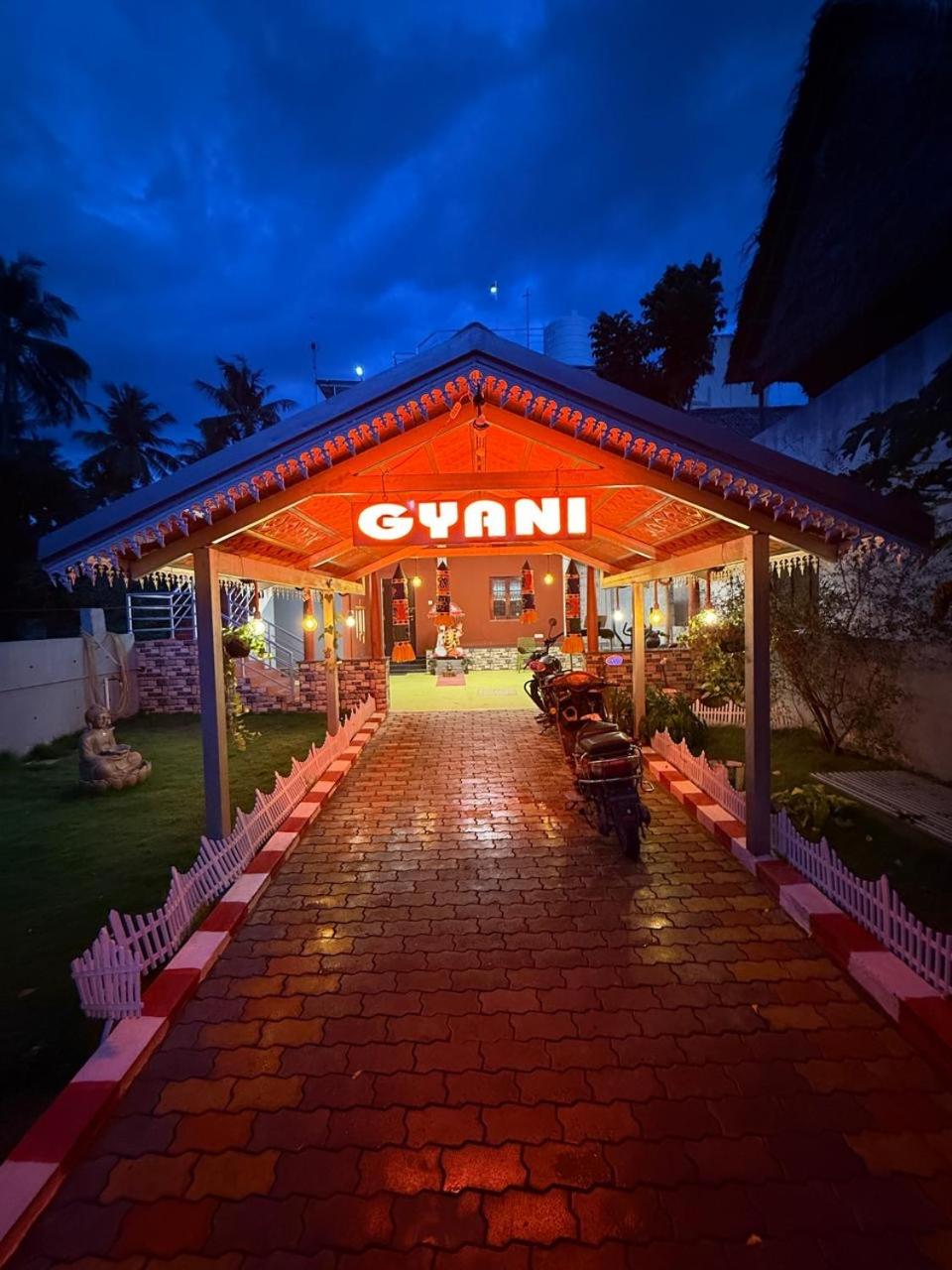 GYANi 1