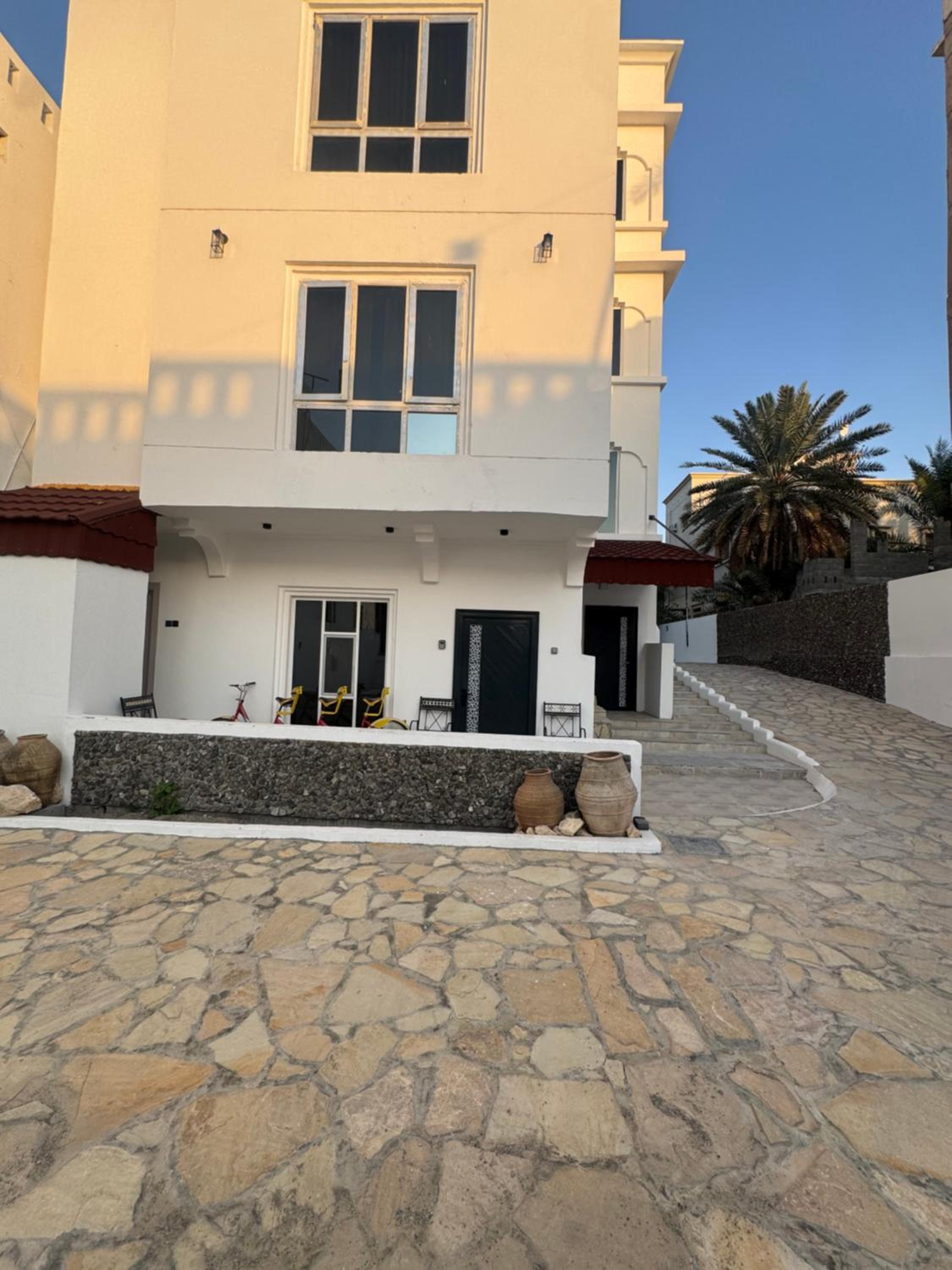 ALLATHBIAH Inn